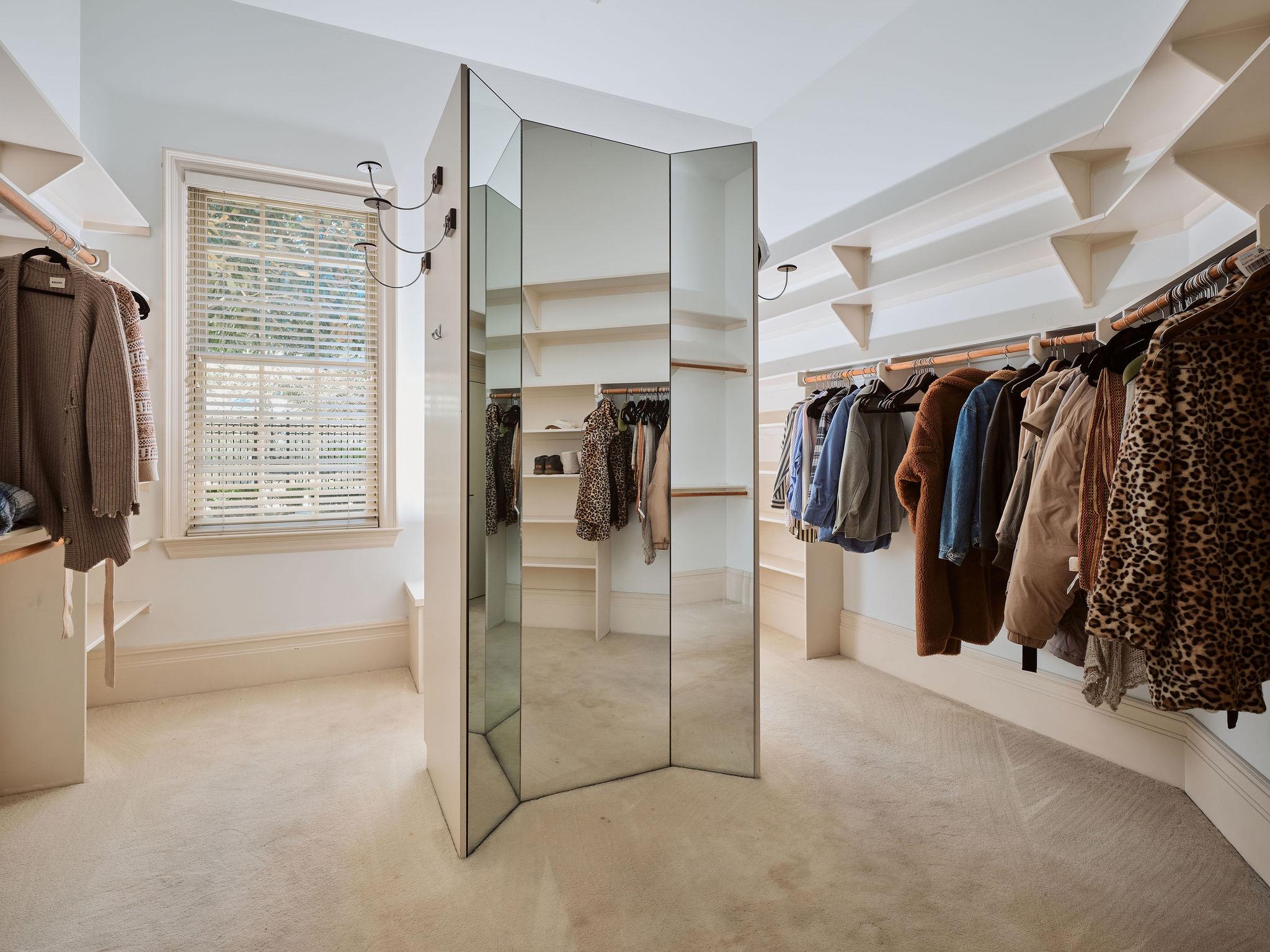 Image 26 of 40 For 4511 Island Cv