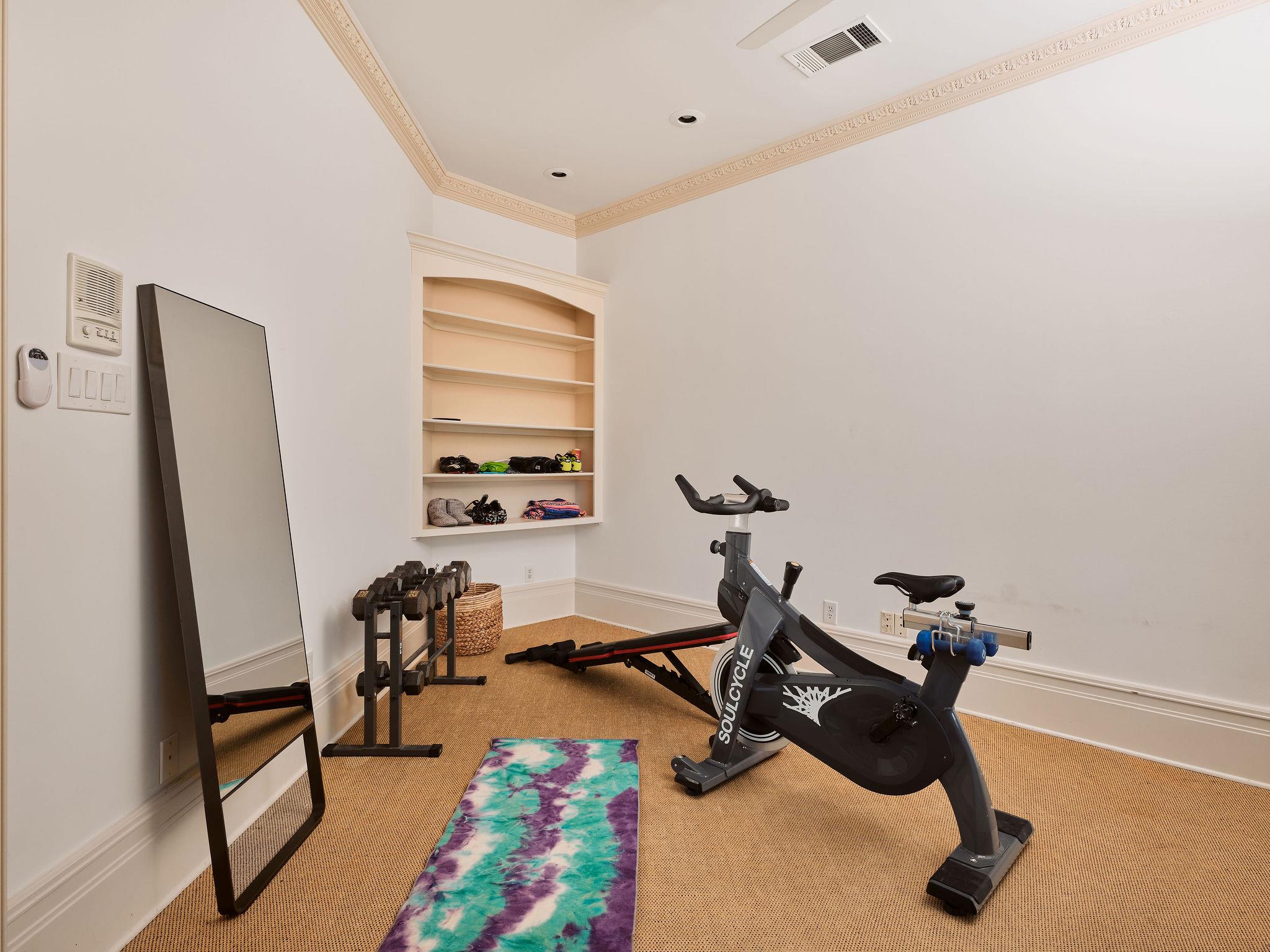 Image 32 of 40 For 4511 Island Cv