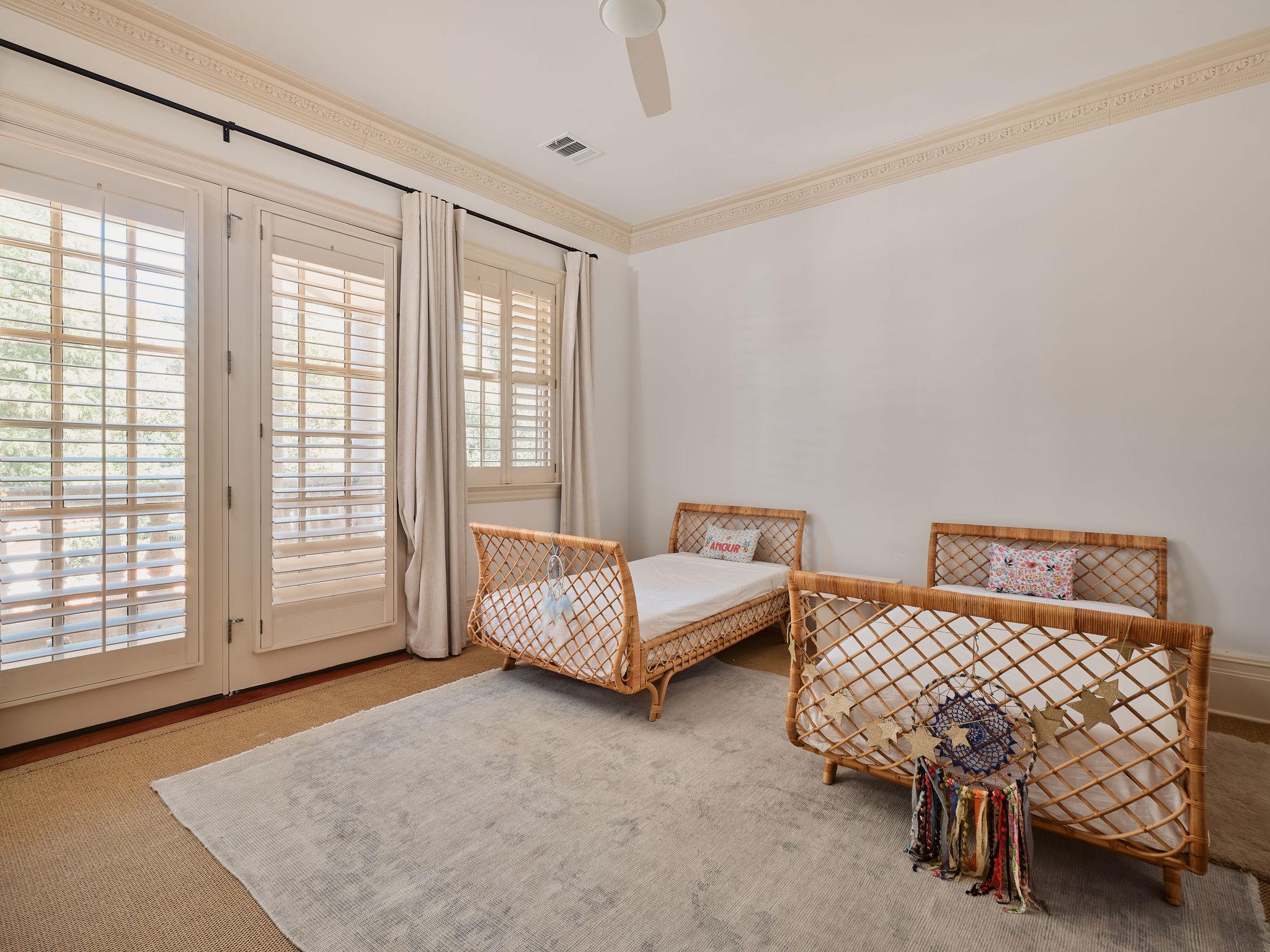 Image 34 of 40 For 4511 Island Cv