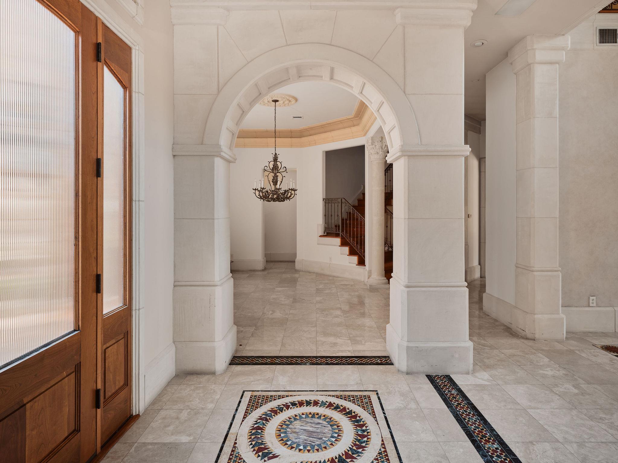 Image 7 of 40 For 4511 Island Cv