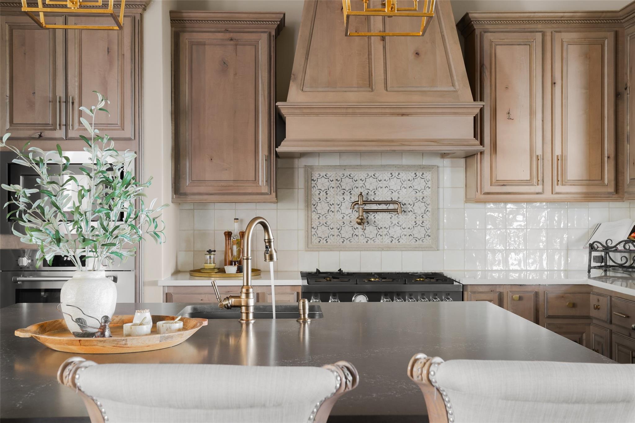 Image 15 of 40 For 15608 Mary St