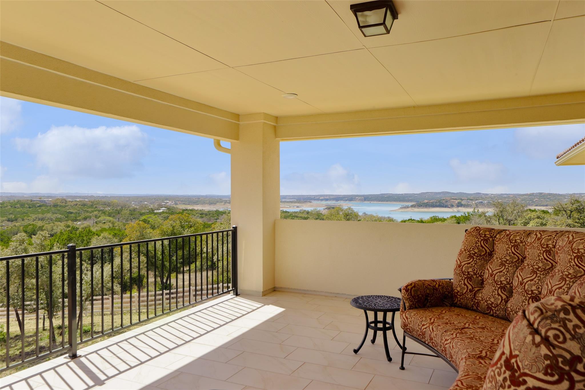 Image 21 of 40 For 15608 Mary St