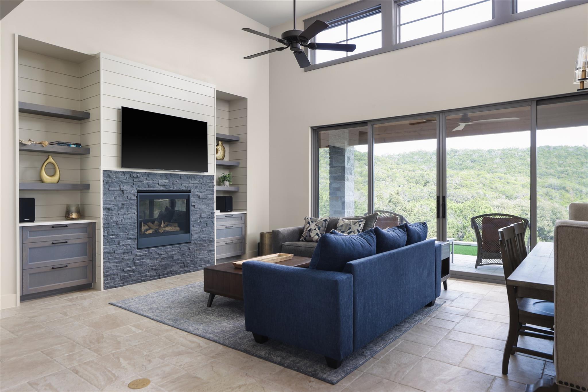 Image 26 of 40 For 15608 Mary St