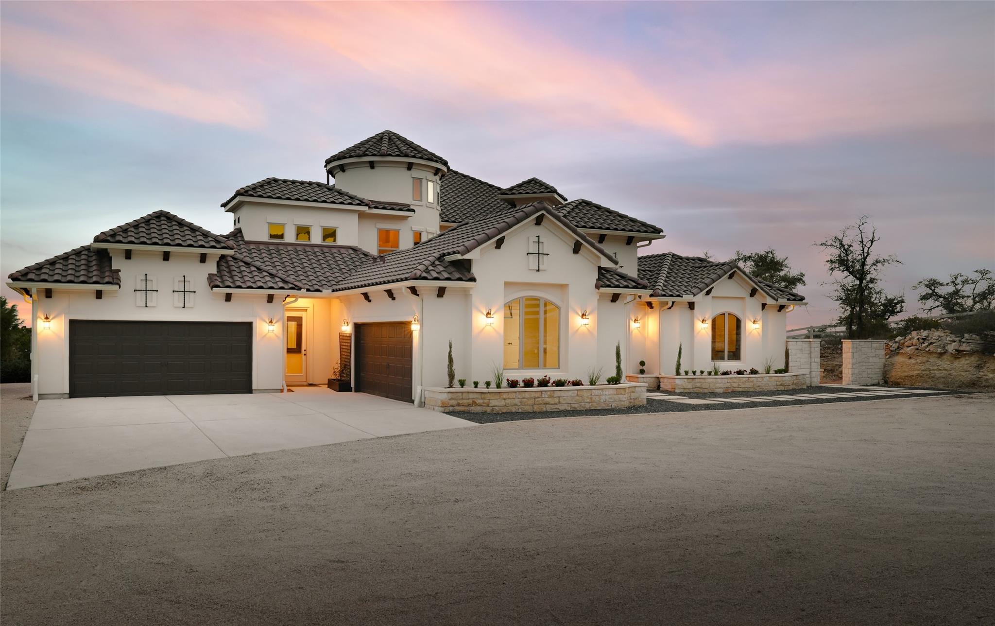 Image 3 of 40 For 15608 Mary St