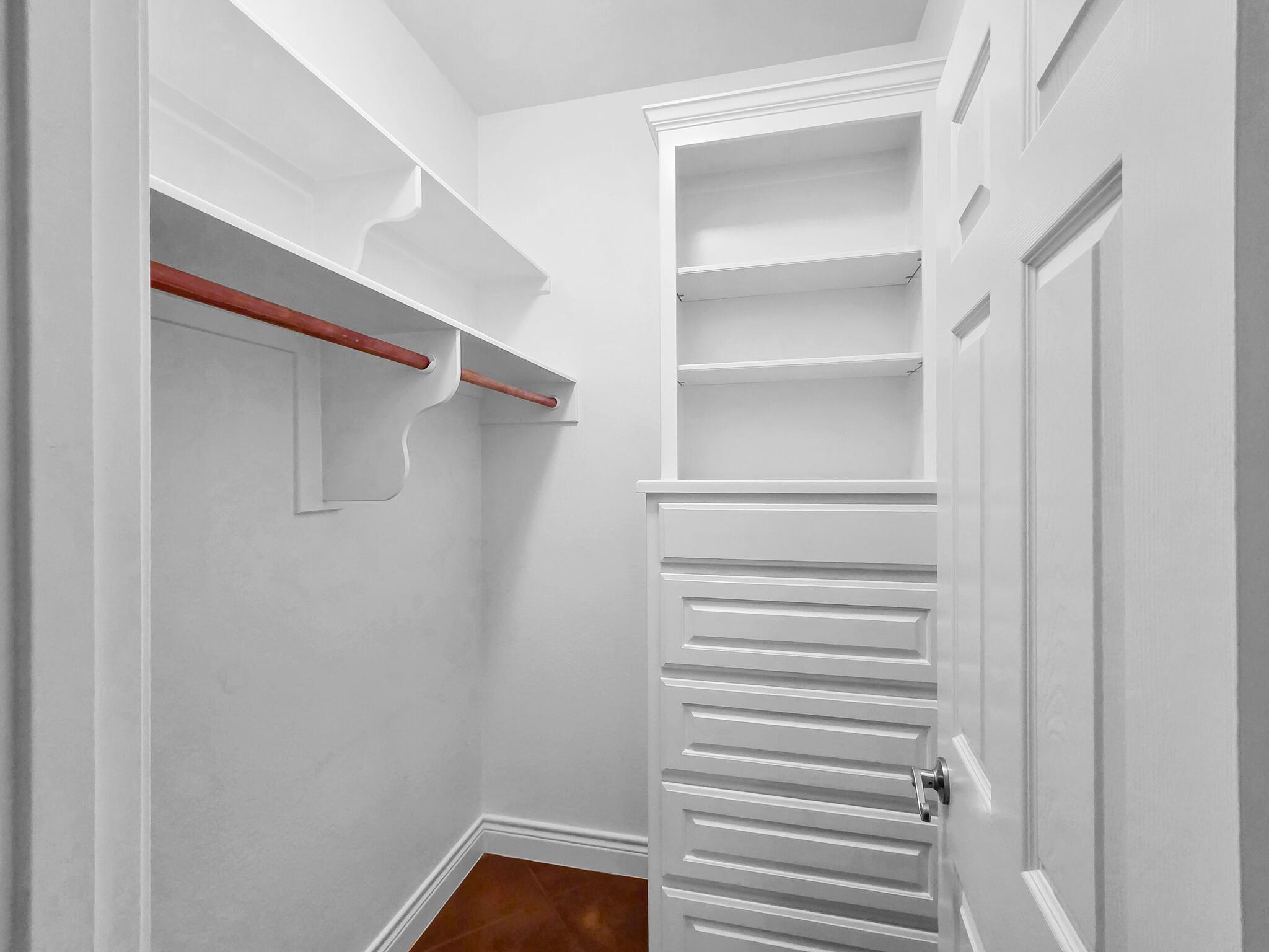 Image 27 of 39 For 301 Cr 253  