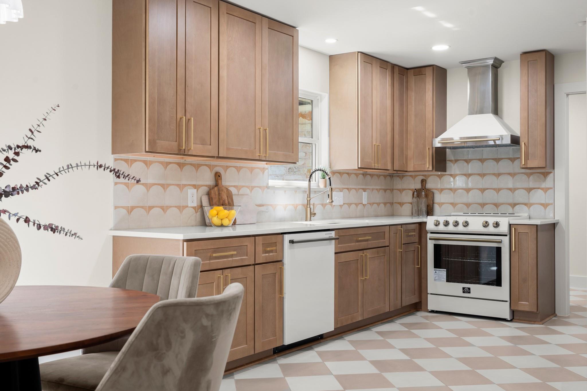 Image 14 of 40 For 11315 Menodora Dr