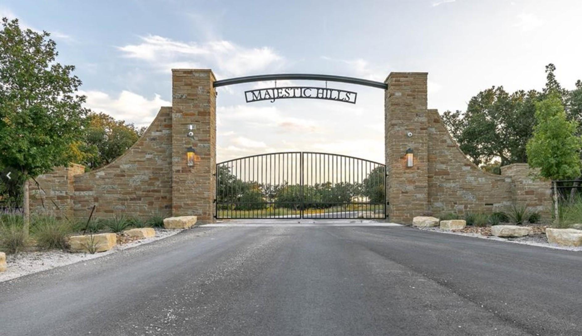 Image 5 of 22 For 100 Big Sky Ct