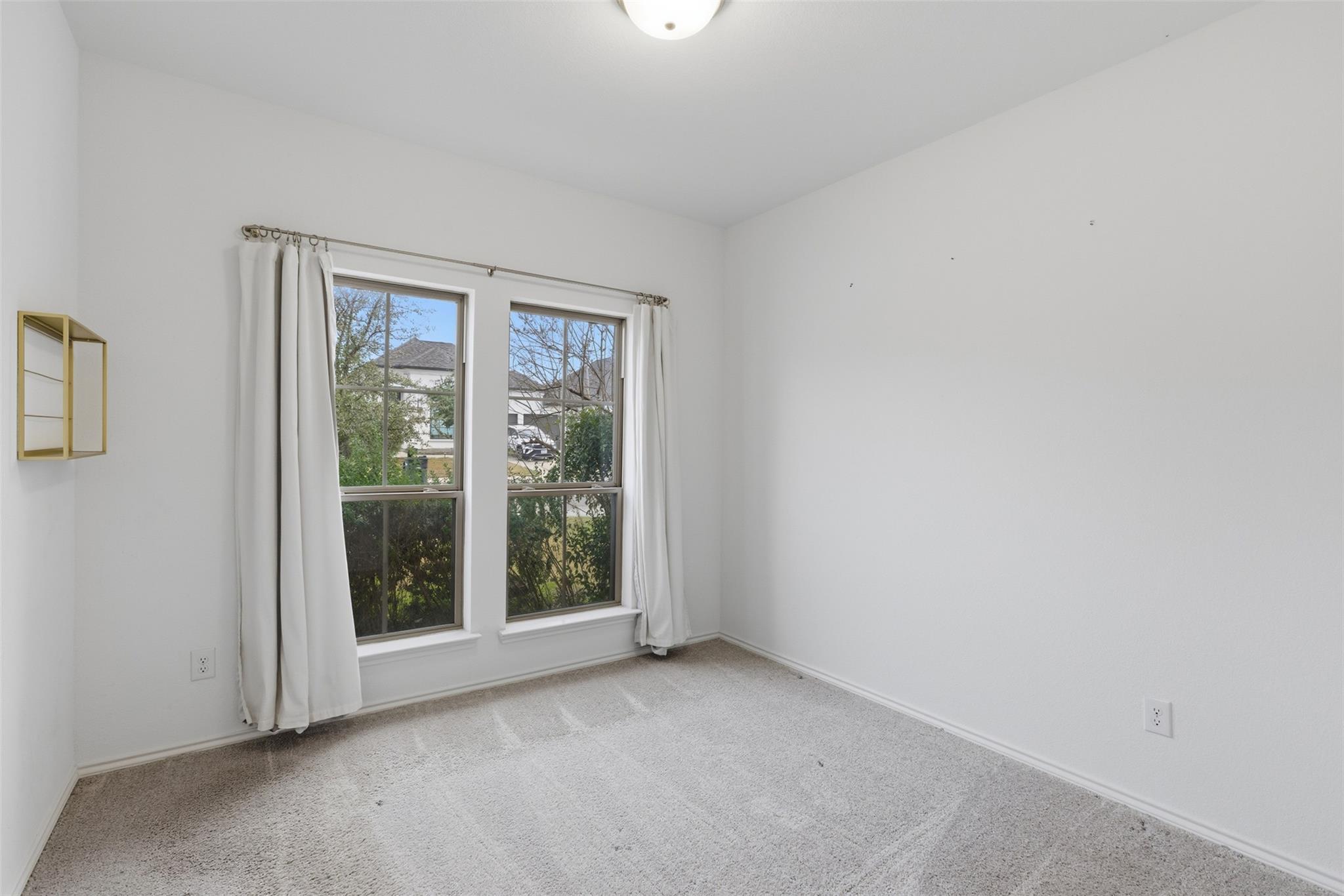 Image 13 of 33 For 655 Arroyo Sierra