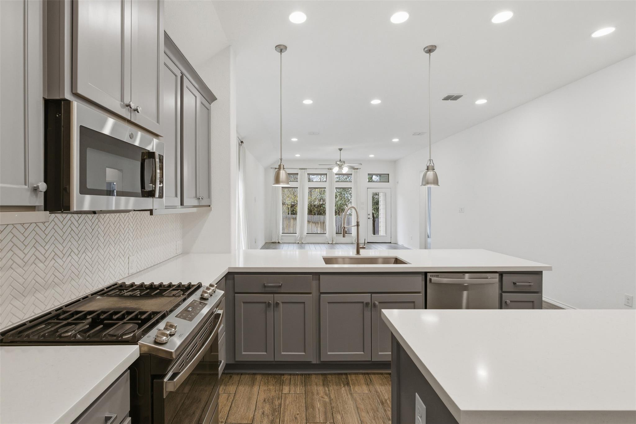 Image 4 of 33 For 655 Arroyo Sierra