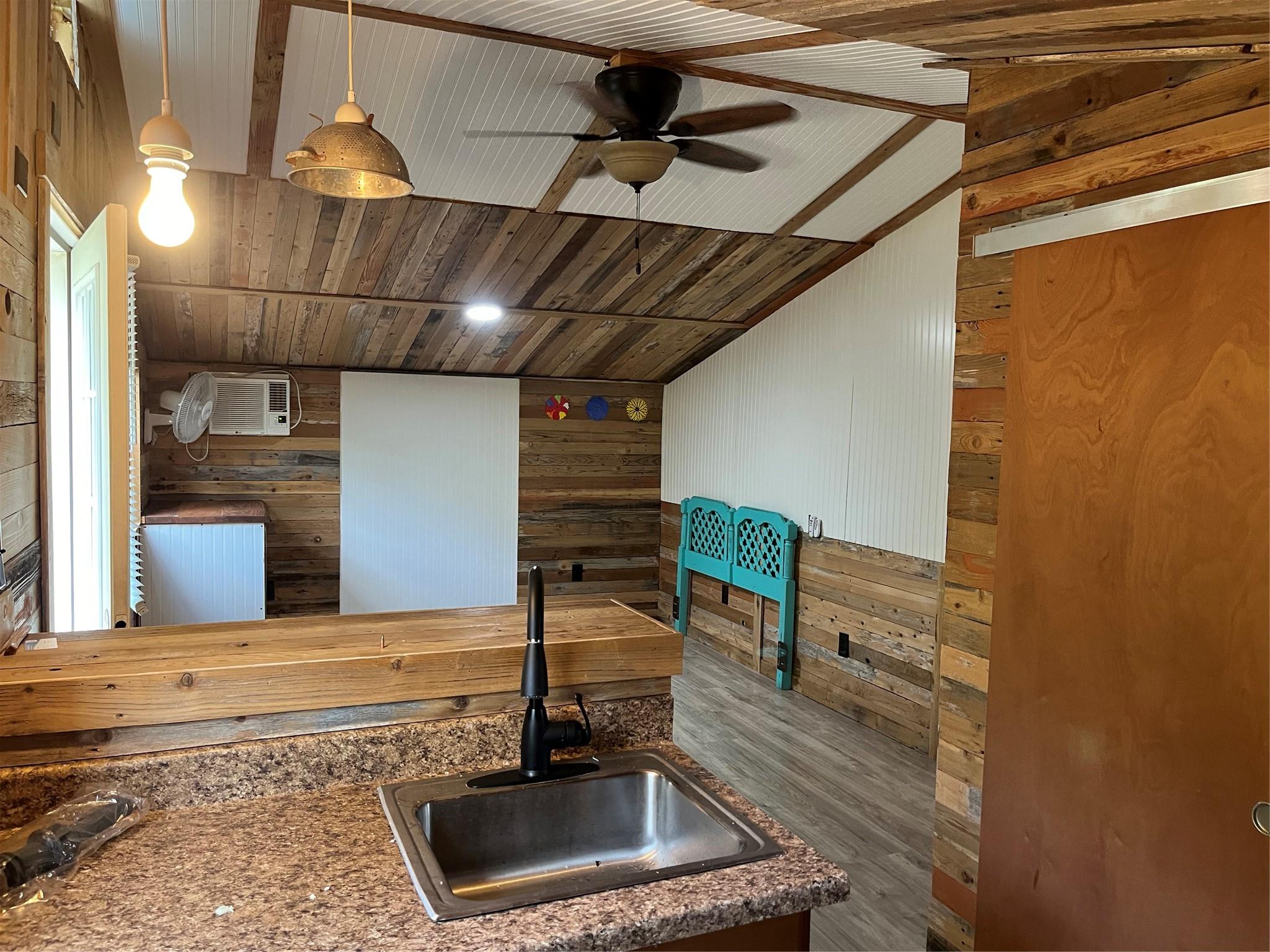 Image 21 of 40 For 740 County Road 334