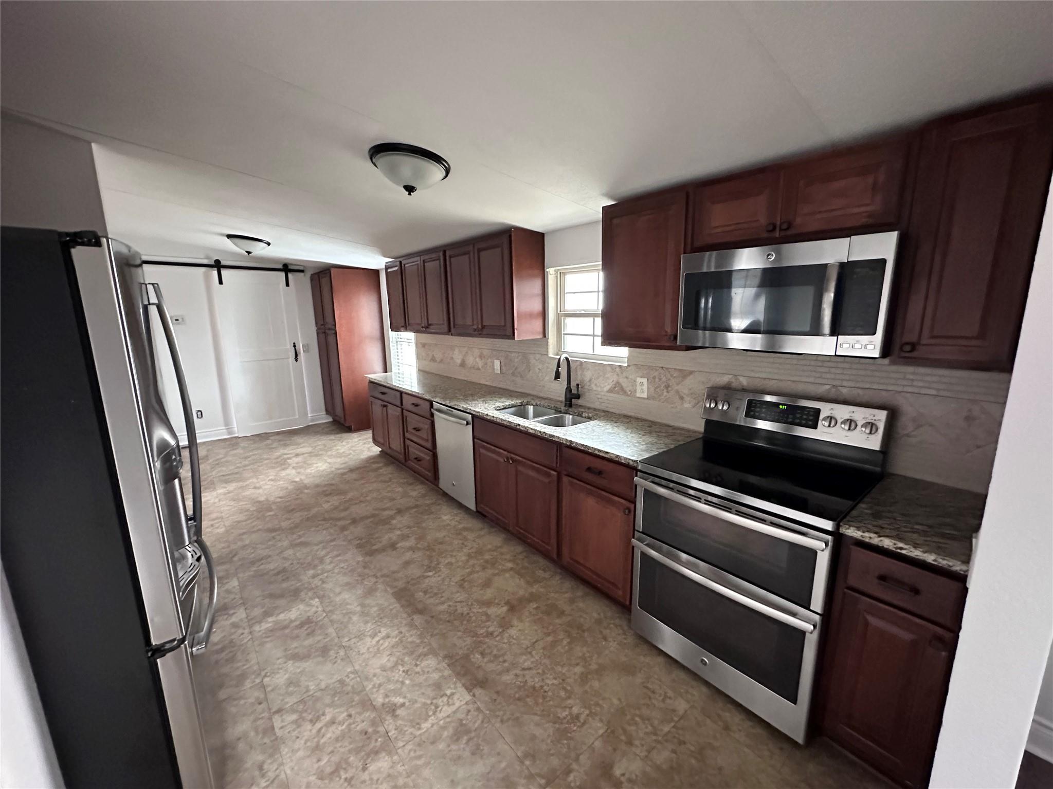 Image 18 of 35 For 1725 Fm 972  