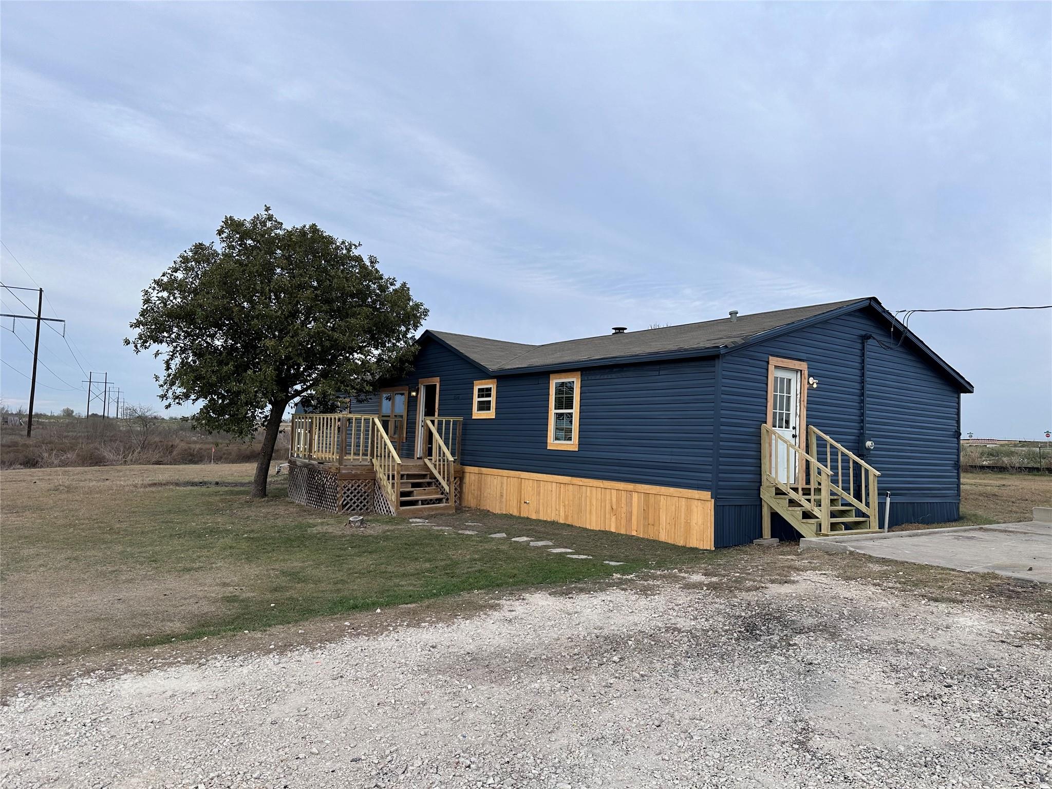 Image 2 of 35 For 1725 Fm 972  