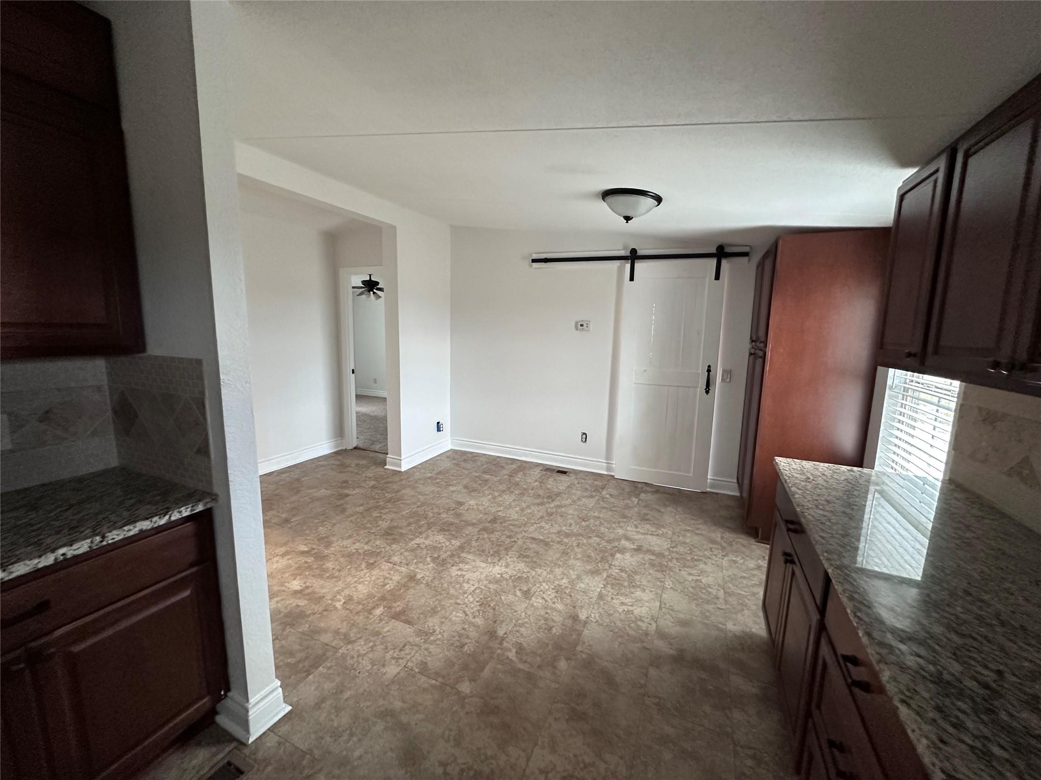 Image 20 of 35 For 1725 Fm 972  