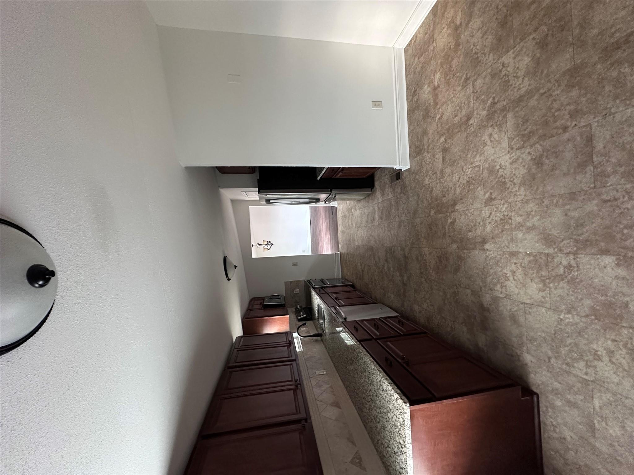 Image 22 of 35 For 1725 Fm 972  