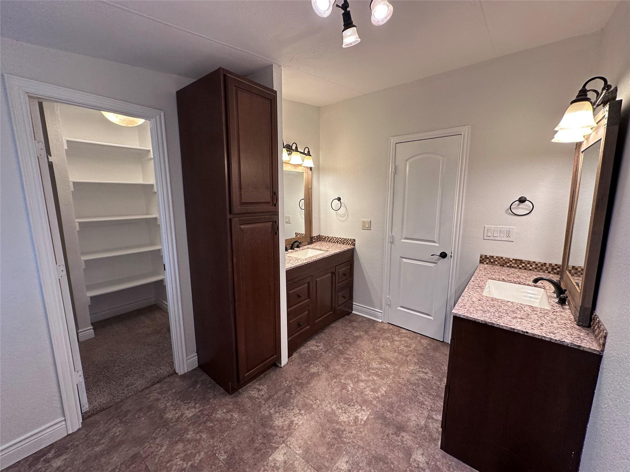 Image 35 of 35 For 1725 Fm 972  