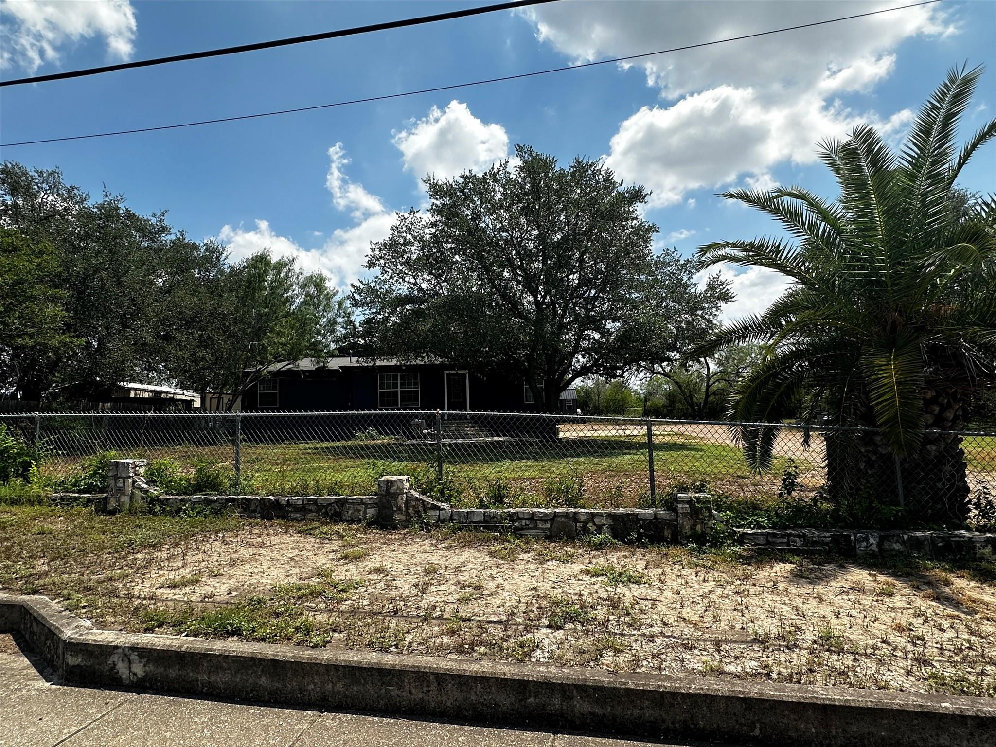 Image 9 of 11 For 7922 Dempsey St