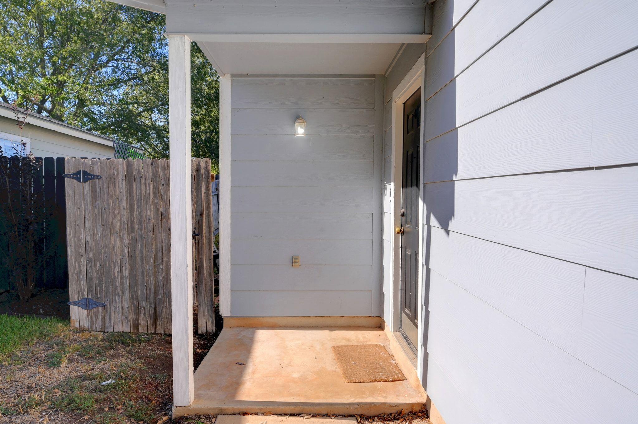 Image 10 of 20 For 6319 & 6321 Worchester Knl