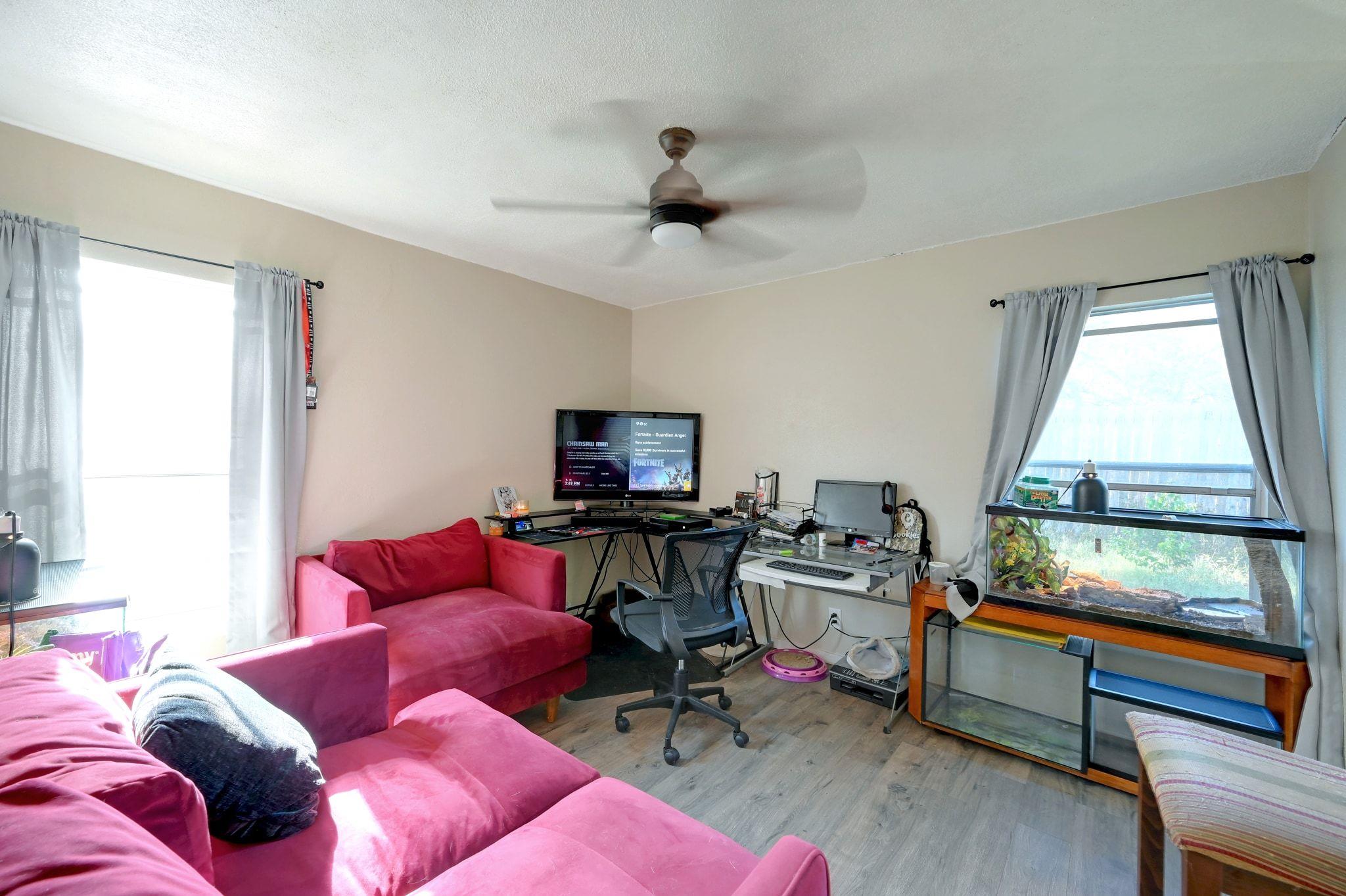 Image 15 of 20 For 6319 & 6321 Worchester Knl