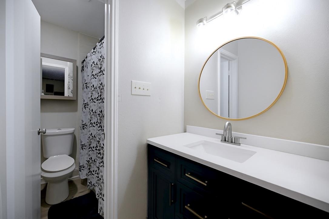 Image 4 of 20 For 6319 & 6321 Worchester Knl