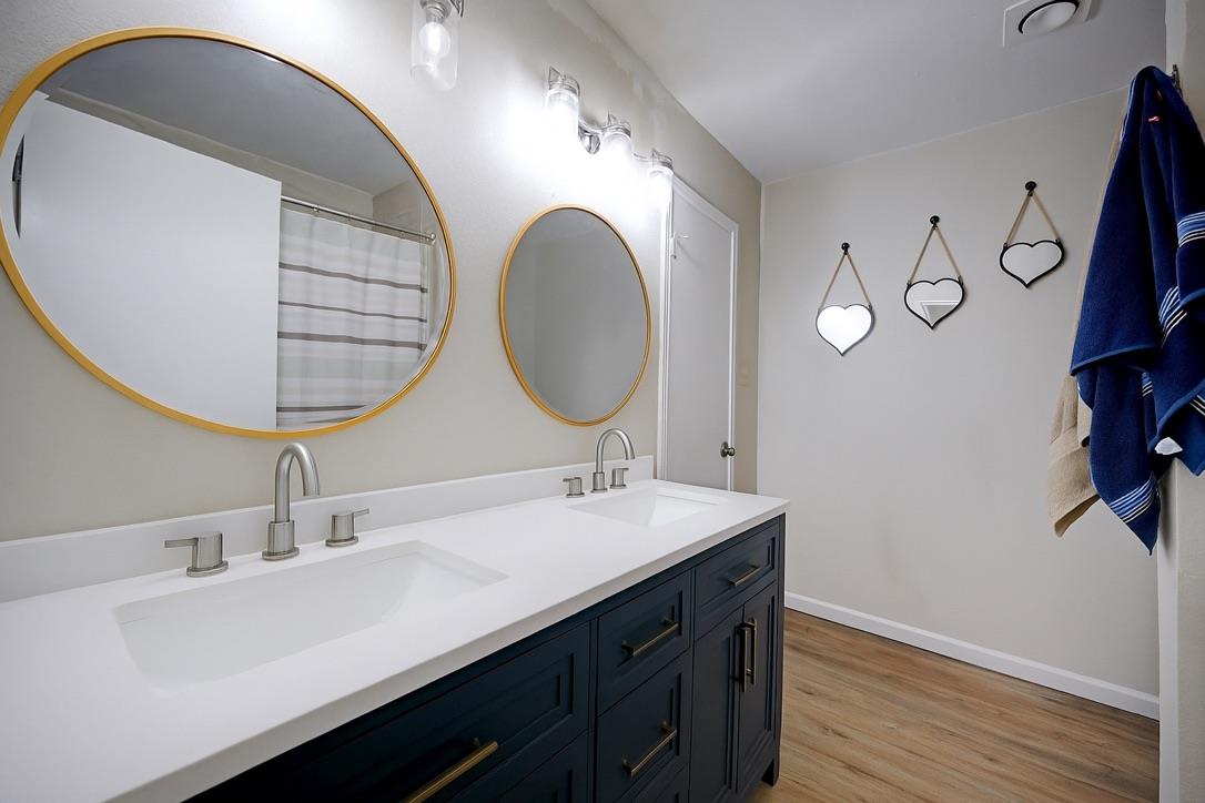 Image 6 of 20 For 6319 & 6321 Worchester Knl