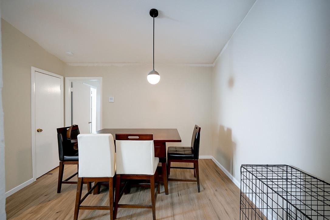 Image 8 of 20 For 6319 & 6321 Worchester Knl