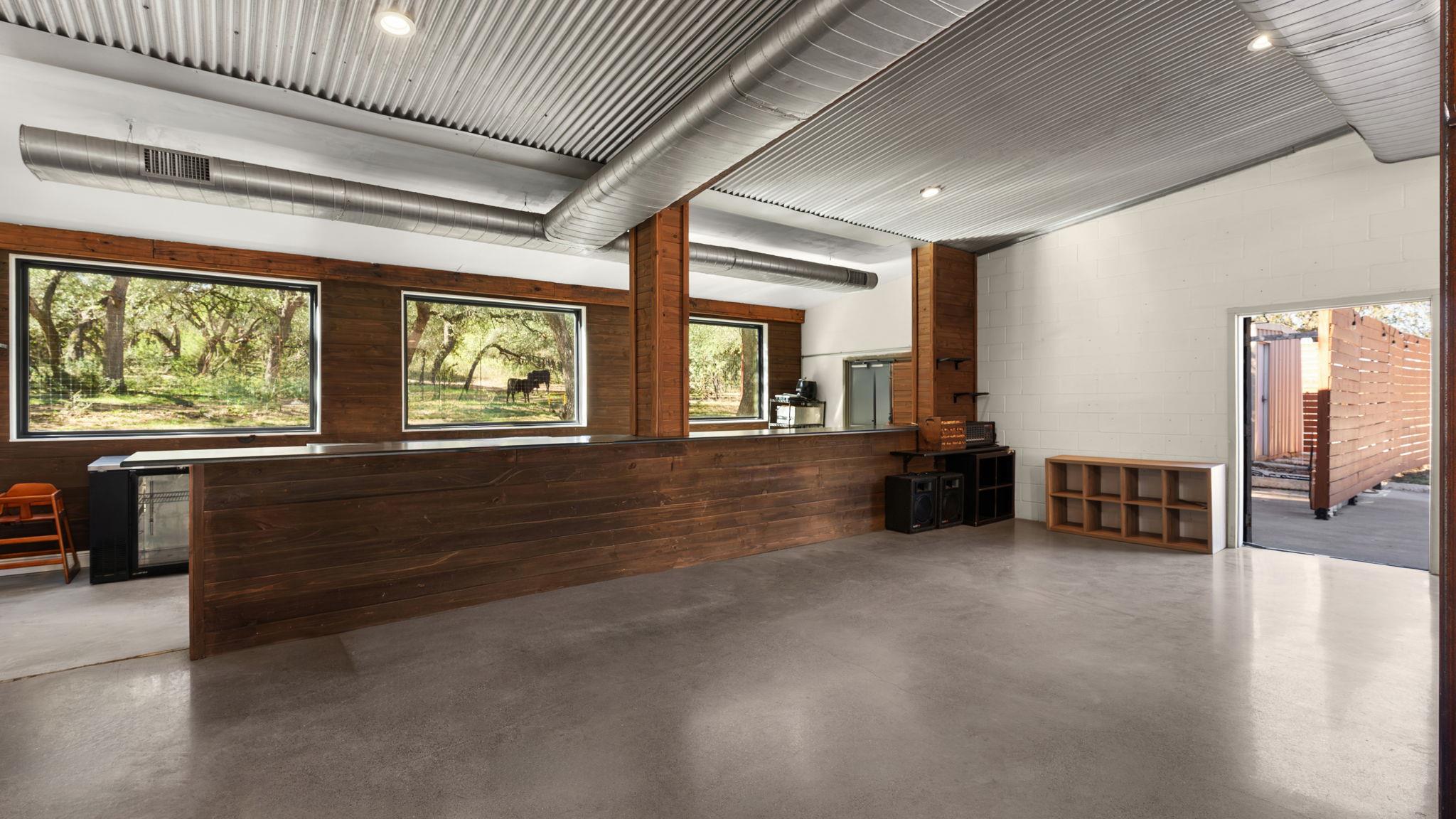 Image 10 of 39 For 25711 Hamilton Pool Rd