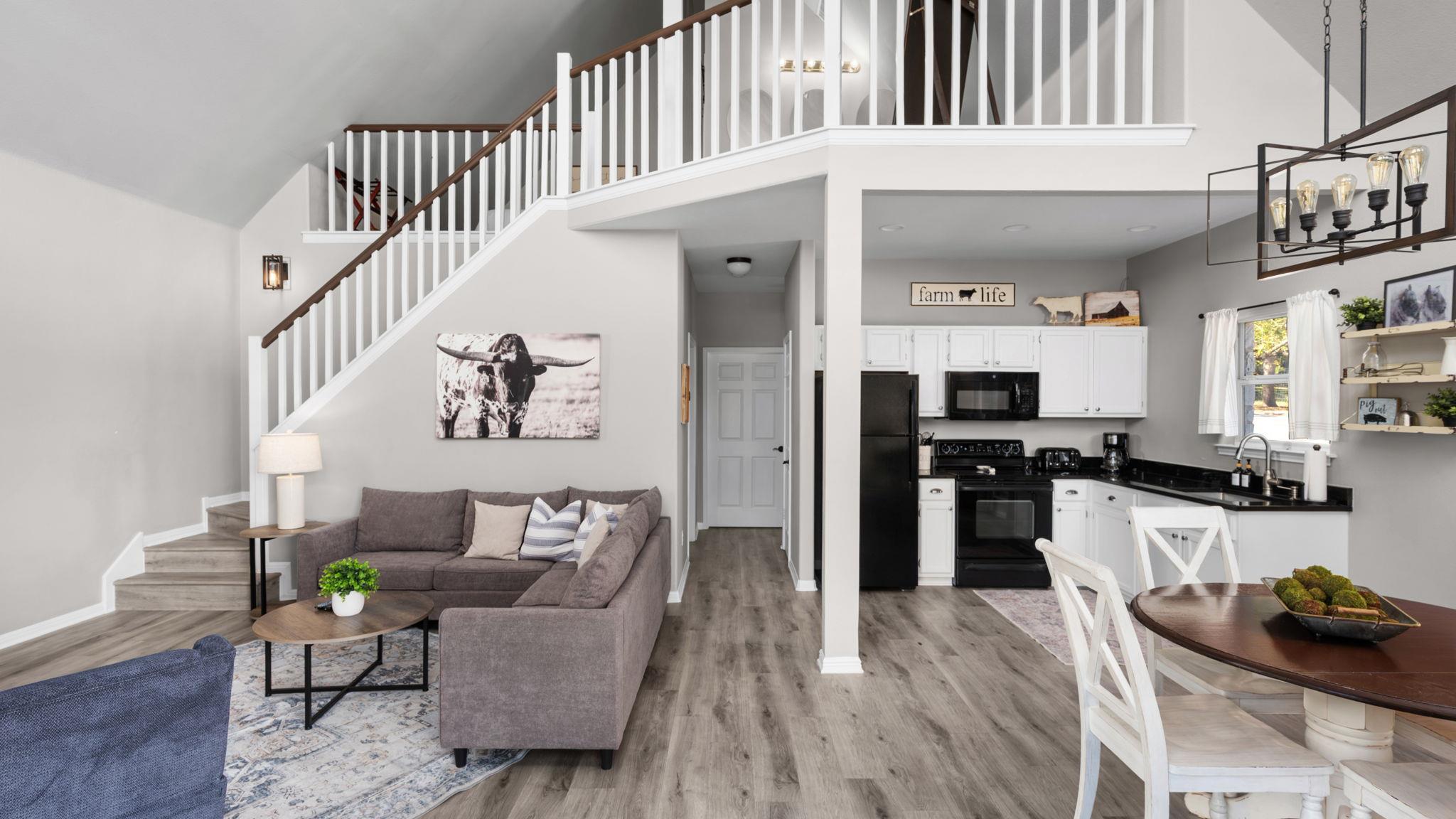 Image 38 of 39 For 25711 Hamilton Pool Rd