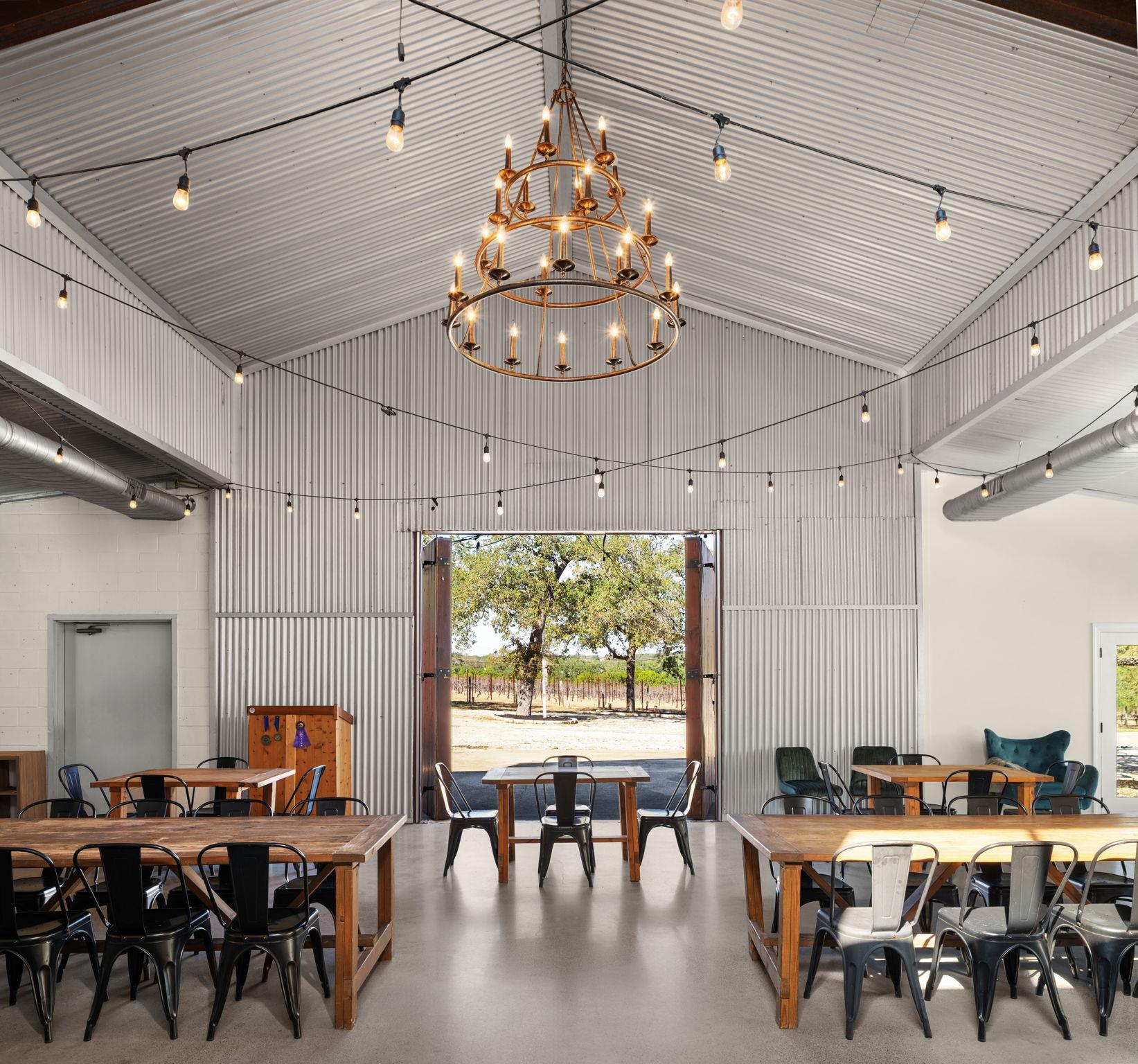 Image 8 of 39 For 25711 Hamilton Pool Rd