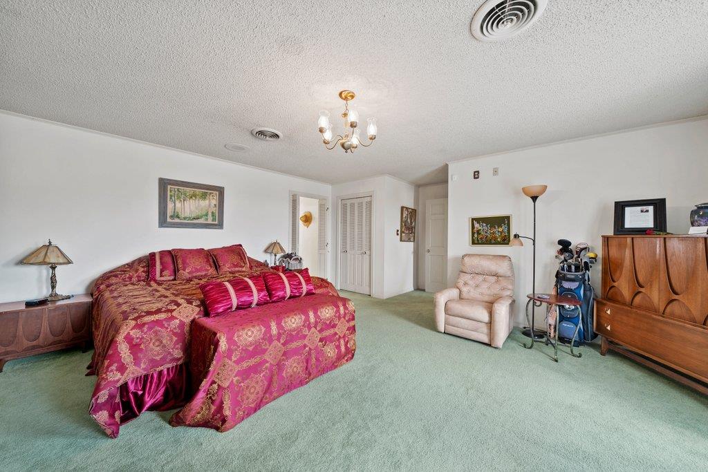 Image 17 of 40 For 699 Floral Ave