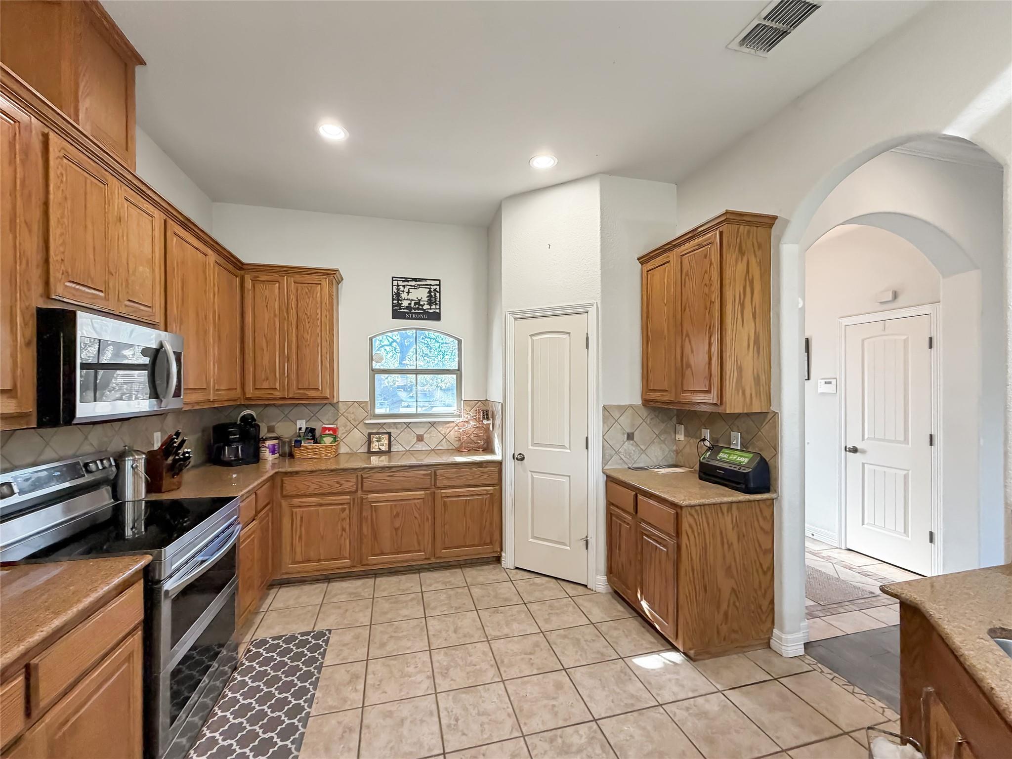 Image 11 of 37 For 1191 Mossy Hollow Rd