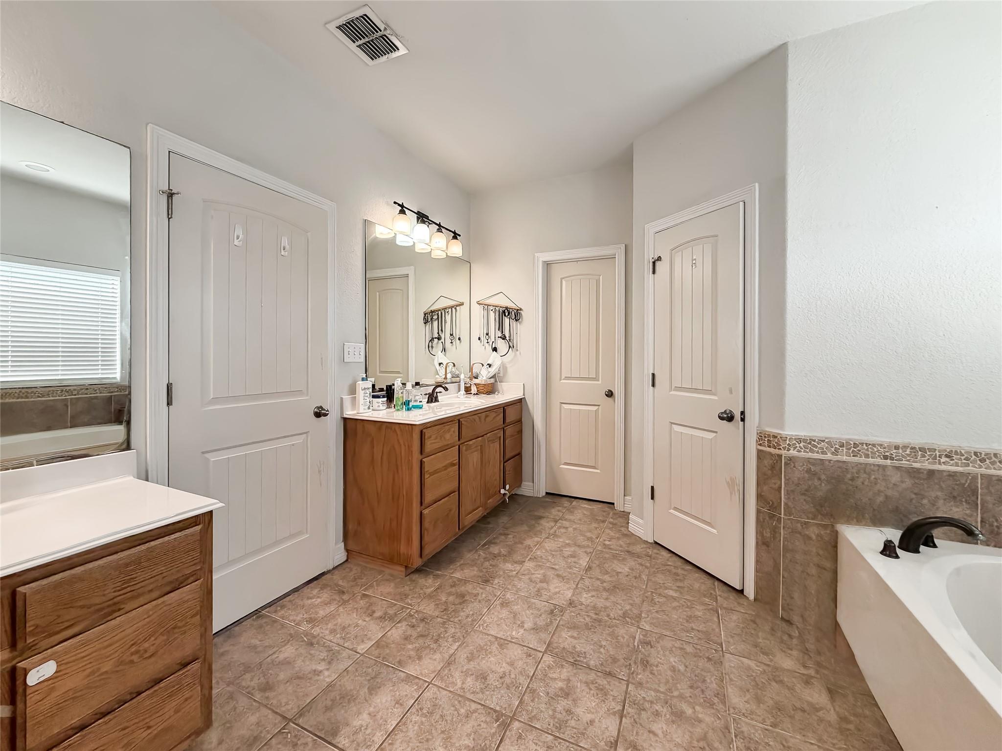 Image 20 of 37 For 1191 Mossy Hollow Rd