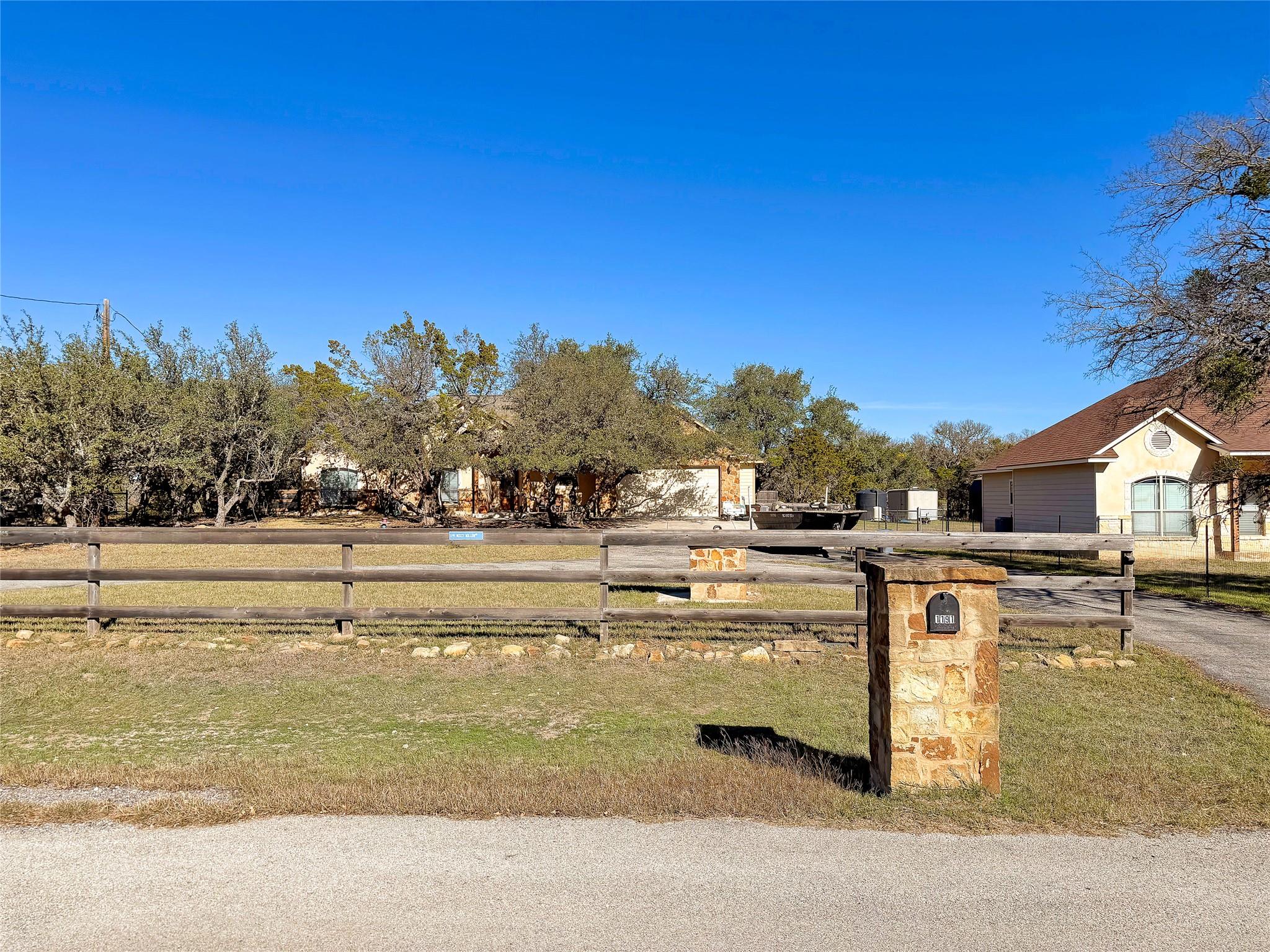 Image 4 of 37 For 1191 Mossy Hollow Rd