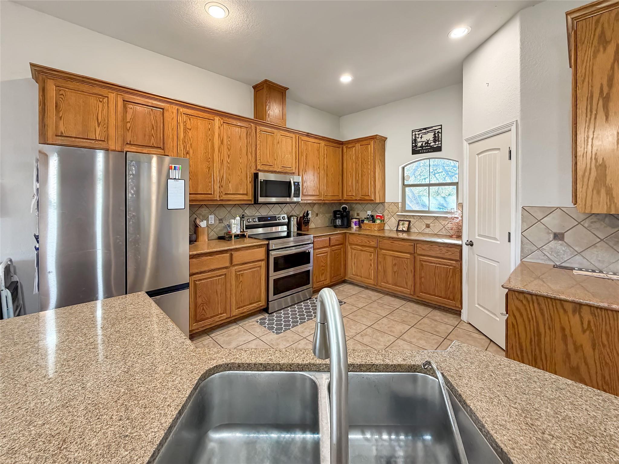 Image 9 of 37 For 1191 Mossy Hollow Rd