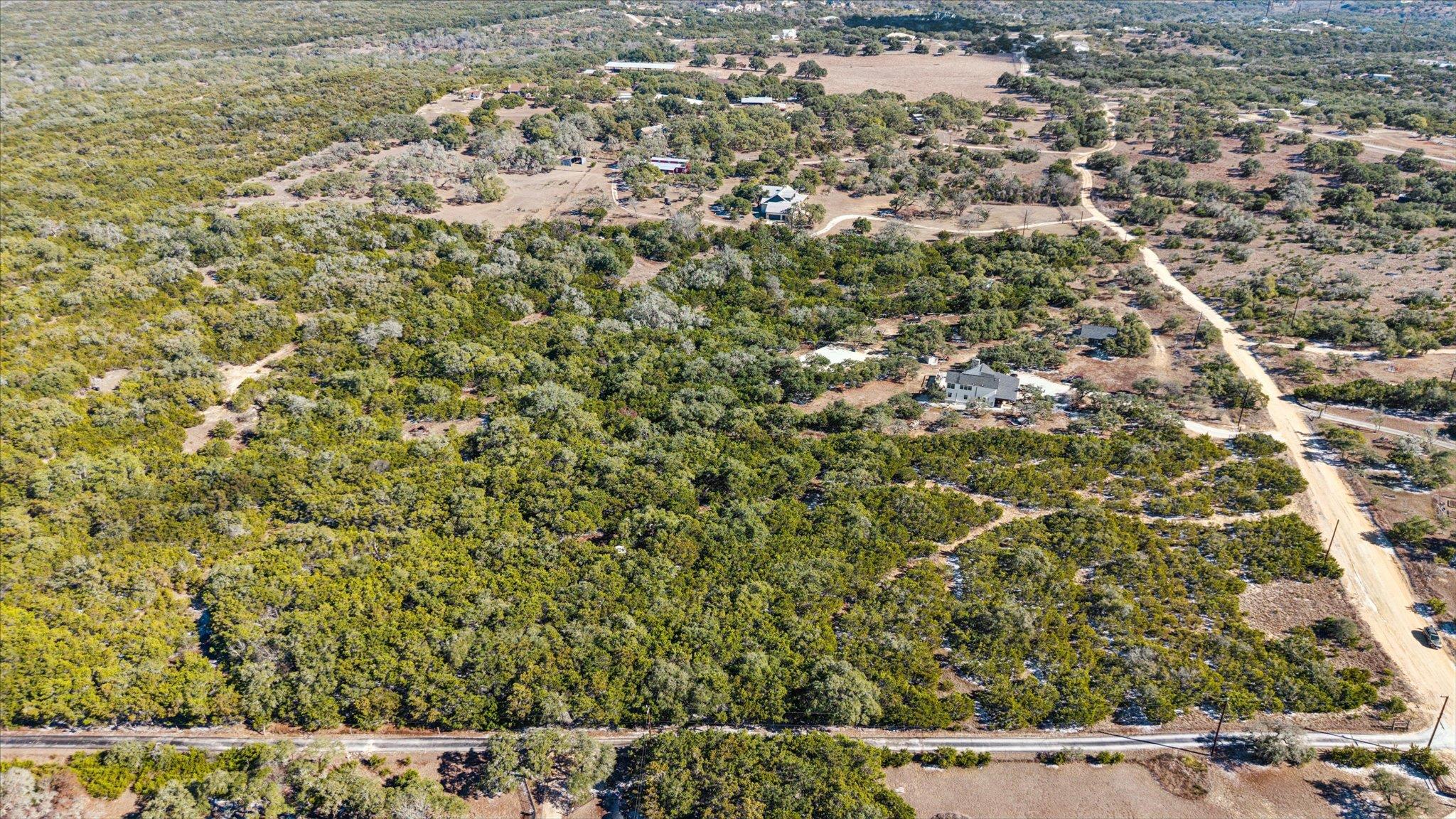 Image 3 of 5 For 0 Carriage Row