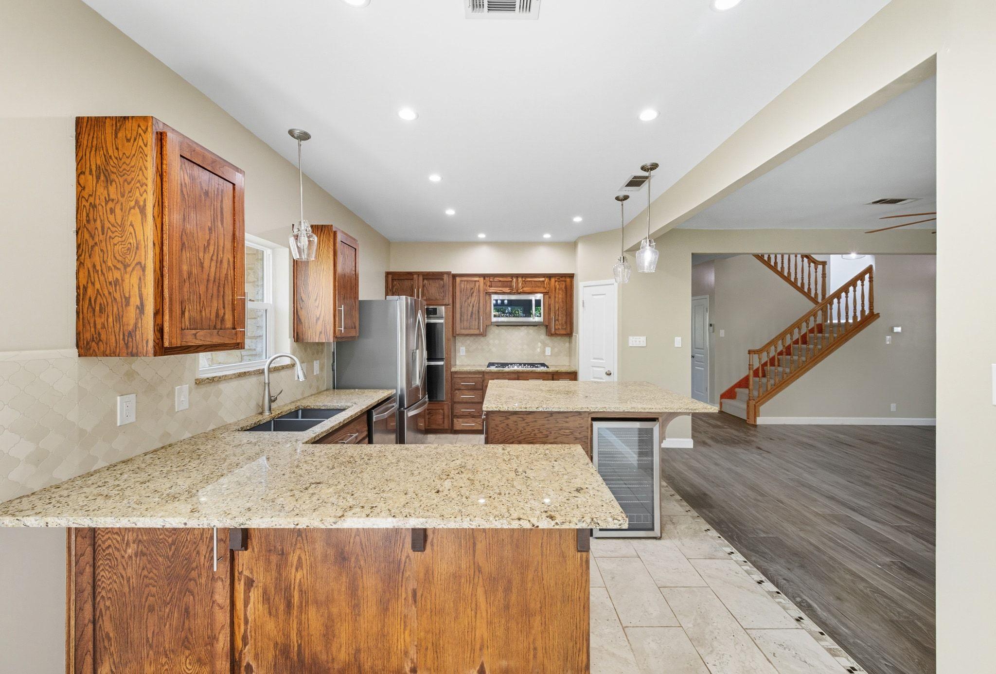 Image 16 of 40 For 1904 Cedar Ridge Dr