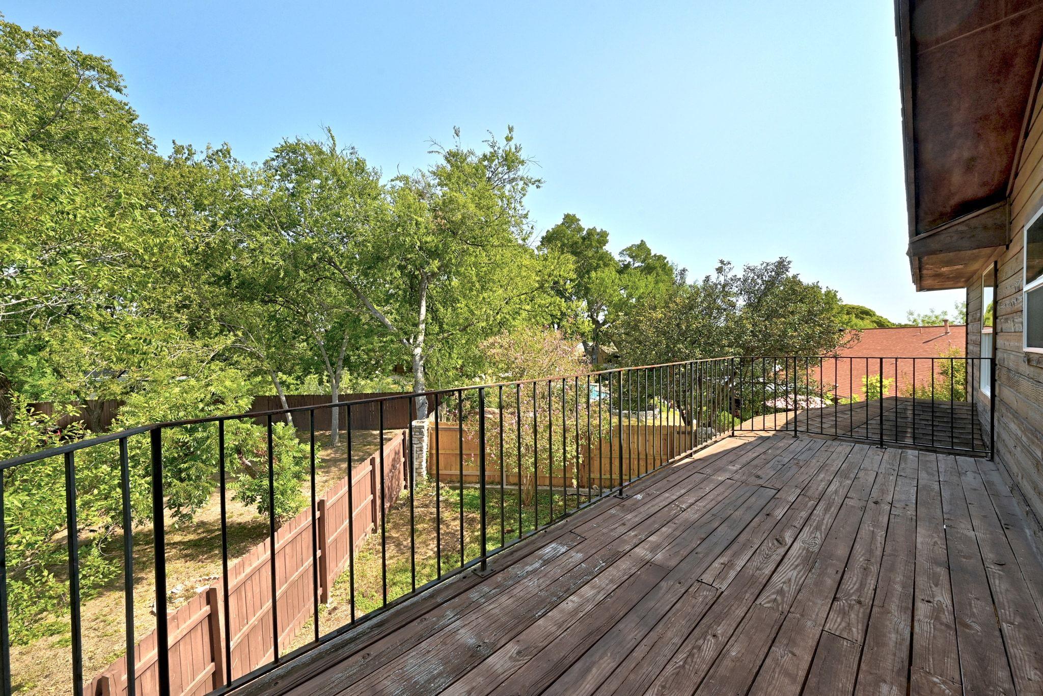 Image 32 of 40 For 1904 Cedar Ridge Dr