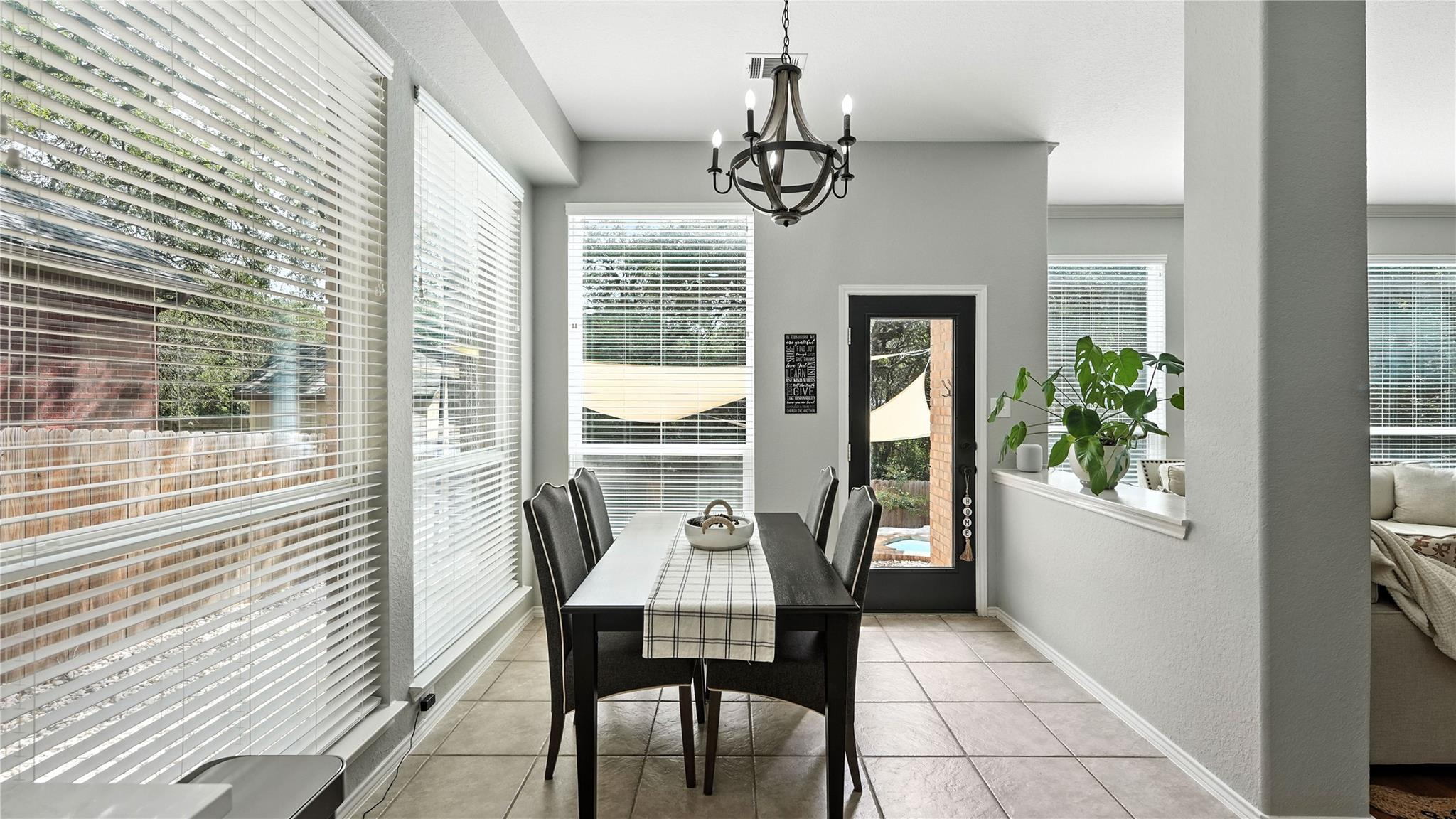 Image 13 of 37 For 2448 Woodbridge Way