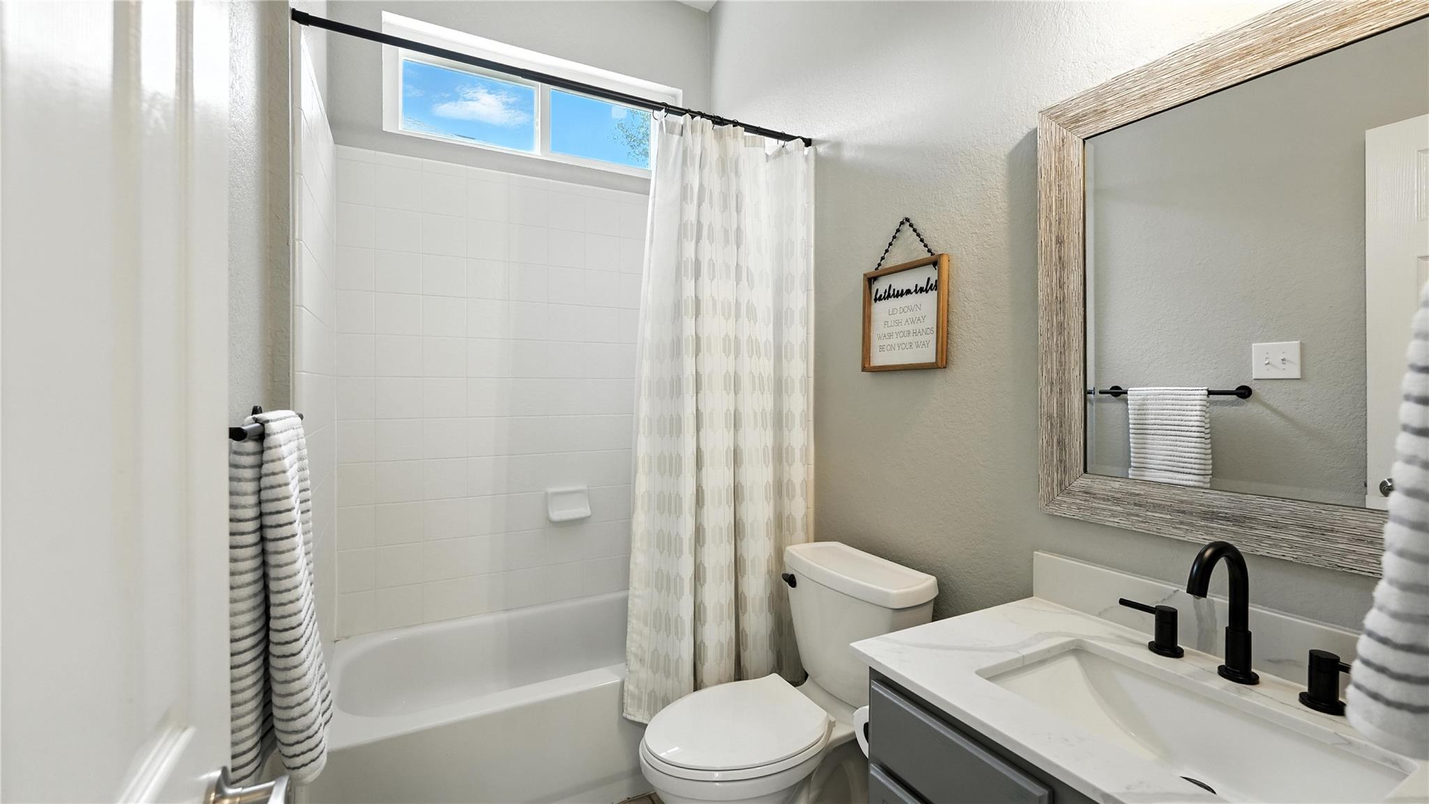 Image 20 of 37 For 2448 Woodbridge Way