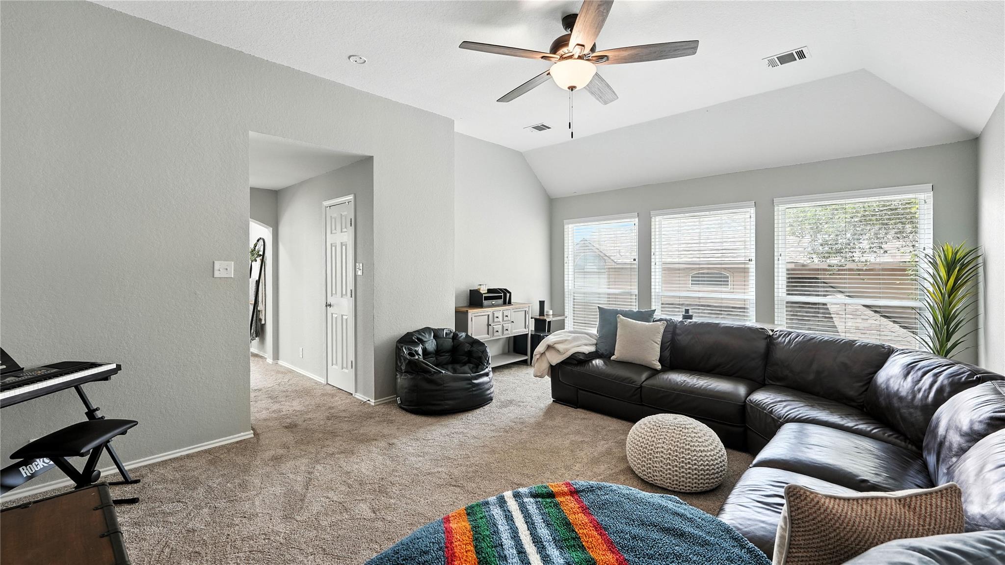 Image 22 of 37 For 2448 Woodbridge Way