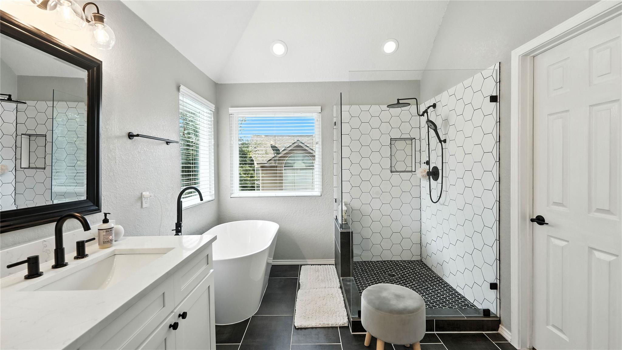 Image 29 of 37 For 2448 Woodbridge Way