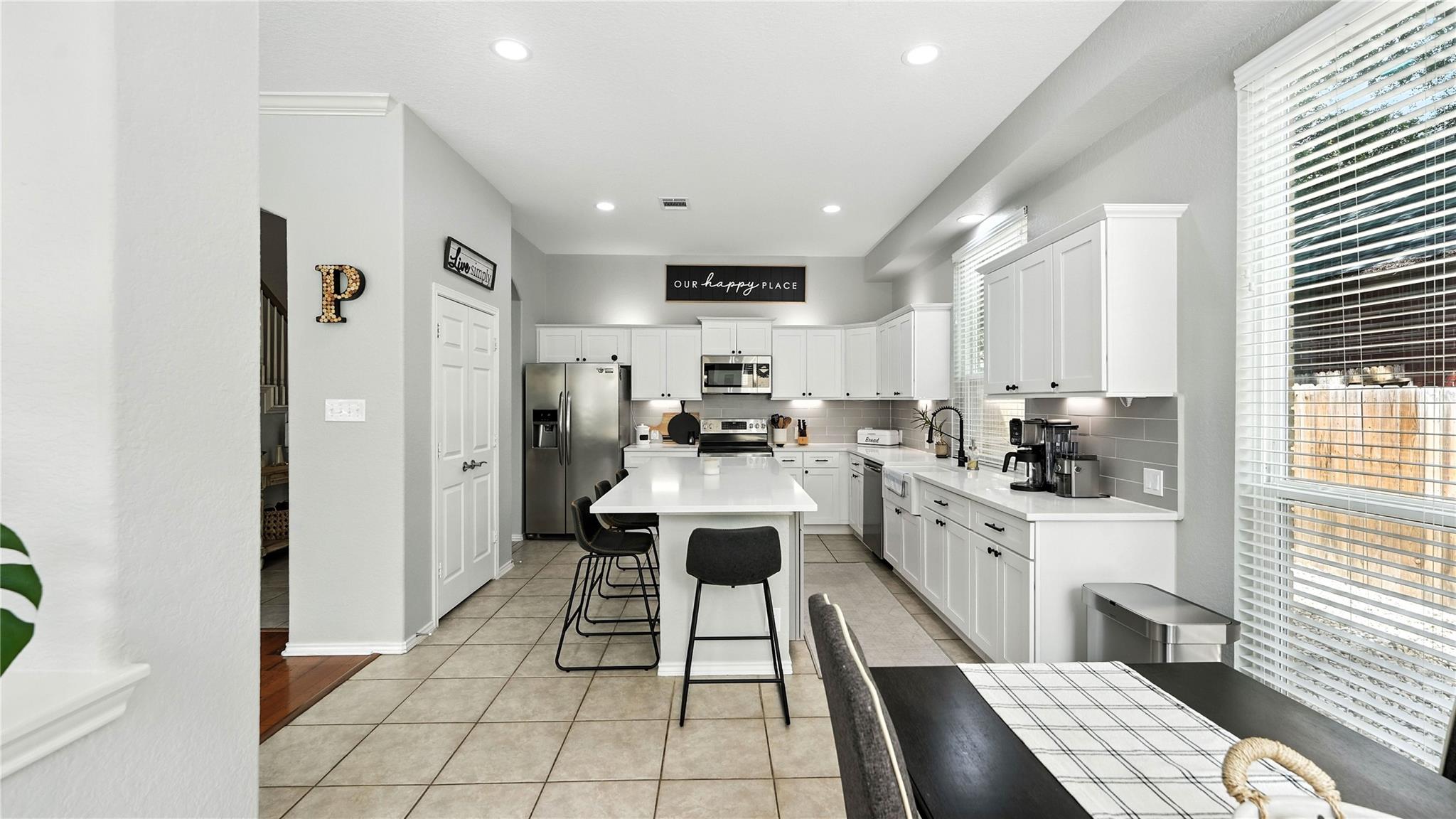 Image 8 of 37 For 2448 Woodbridge Way