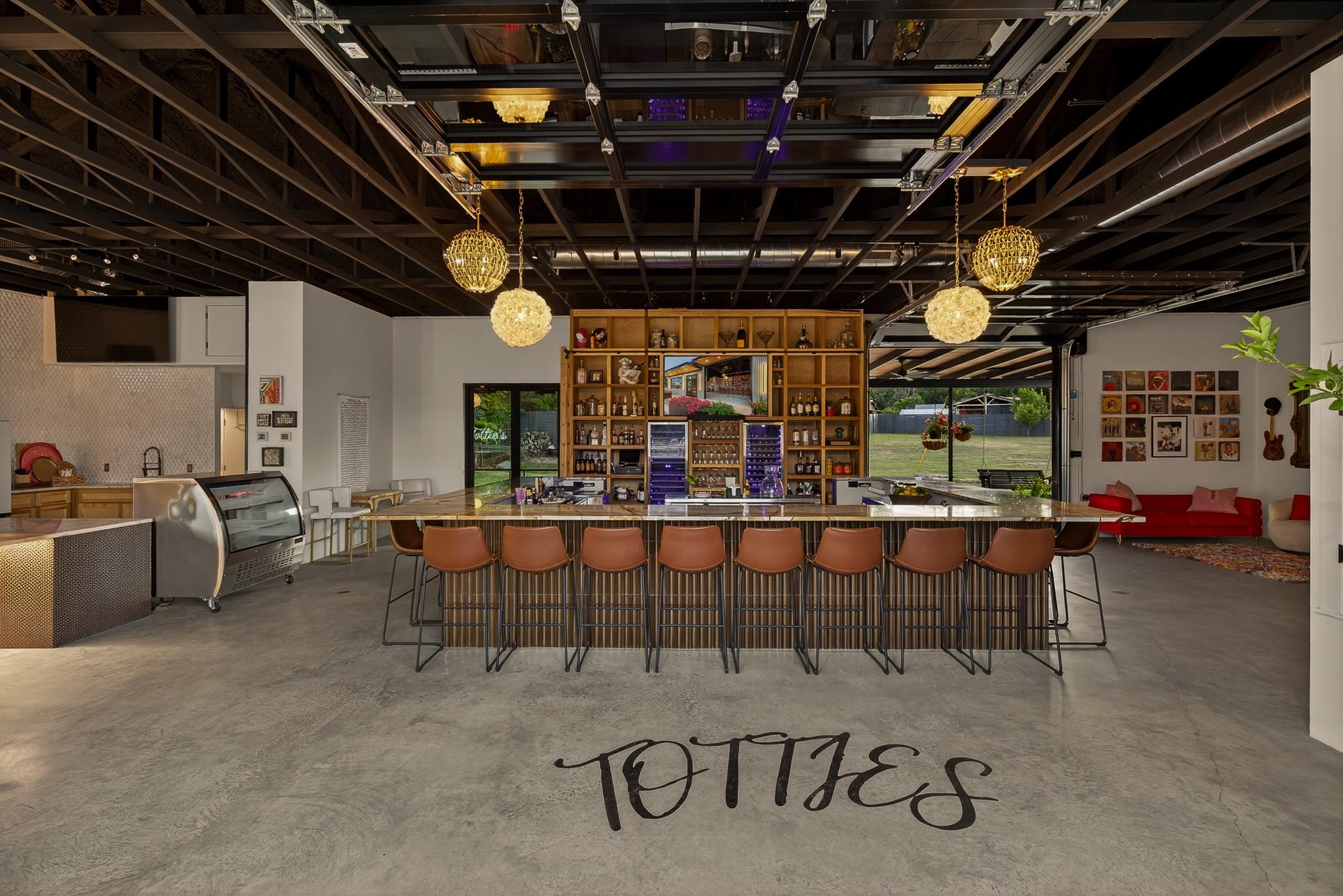 Image 22 of 38 For 105 Us Hwy 281 N