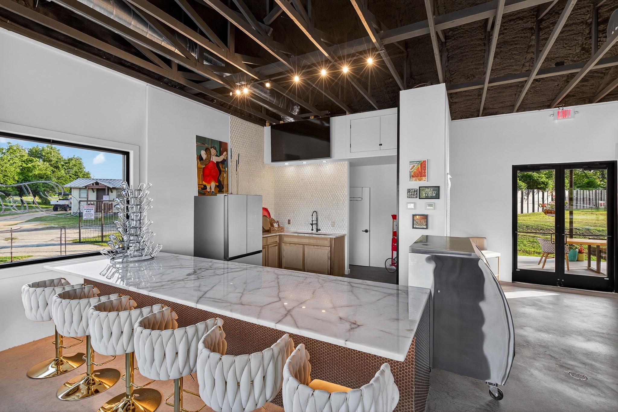 Image 5 of 38 For 105 Us Hwy 281 N