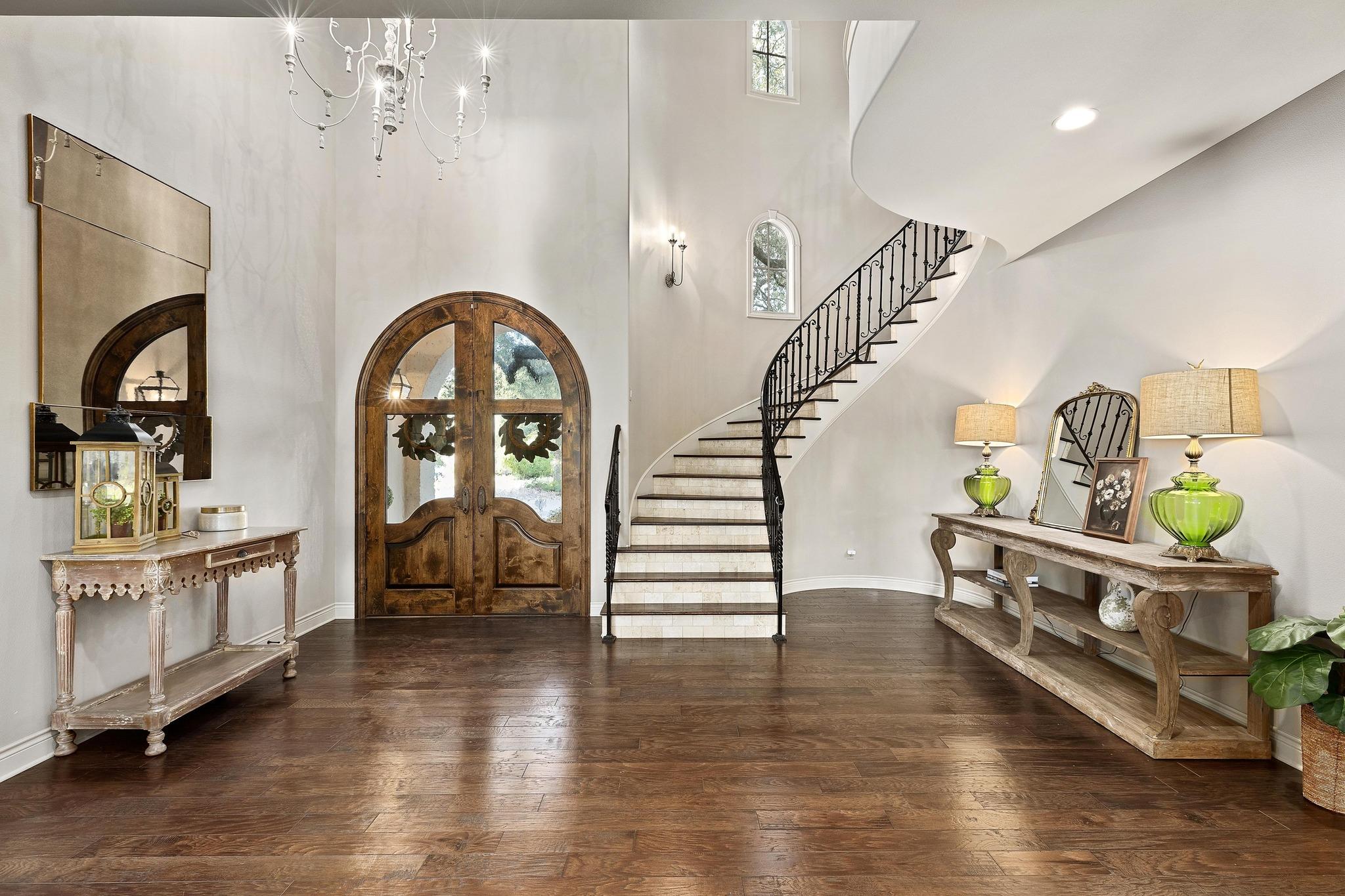 Image 11 of 40 For 216 Vista Ln