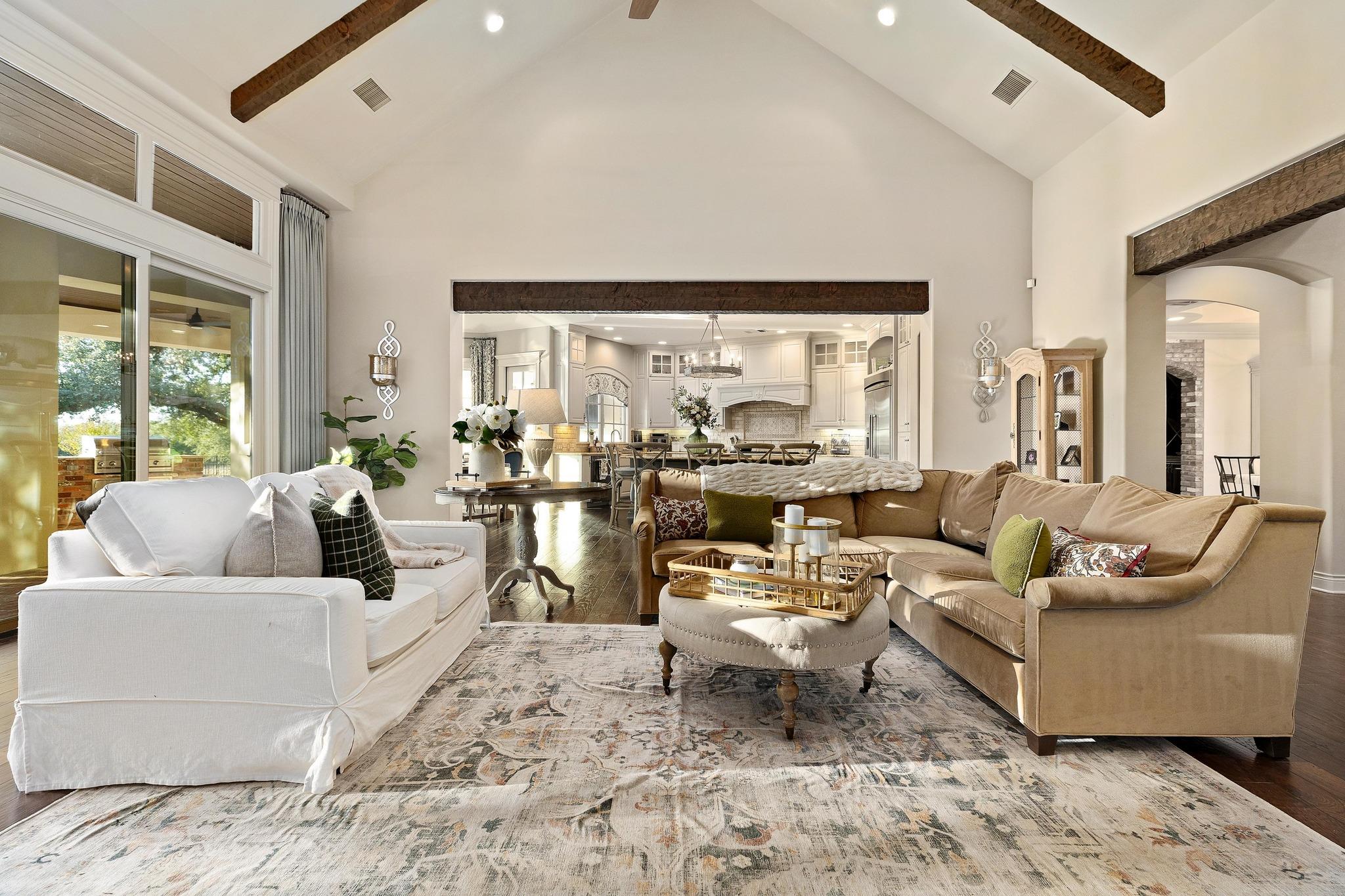 Image 13 of 40 For 216 Vista Ln