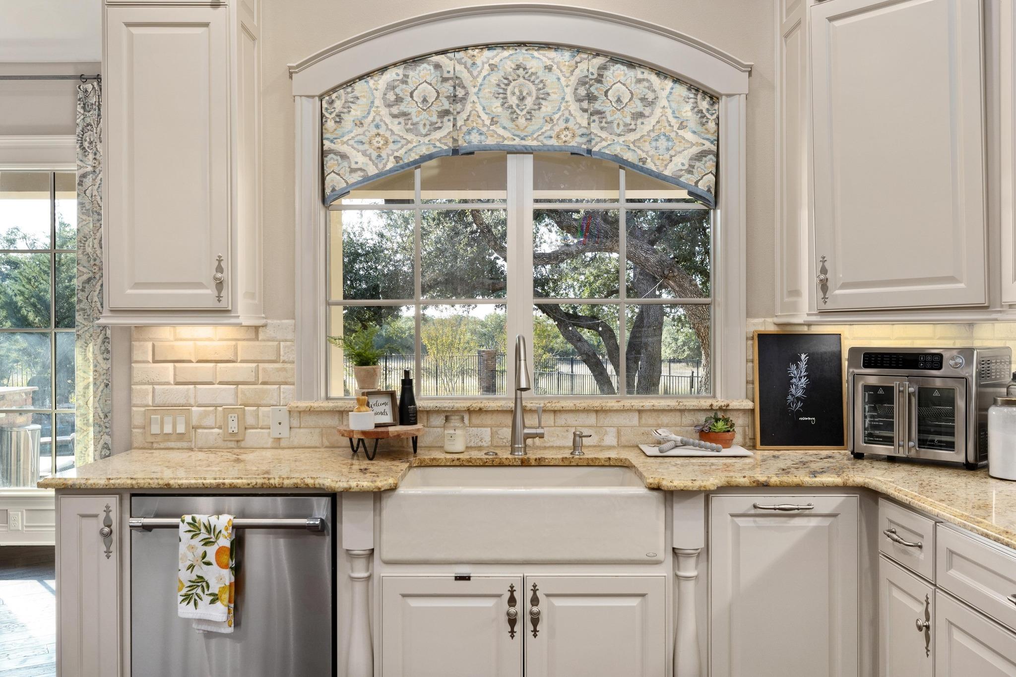 Image 17 of 40 For 216 Vista Ln