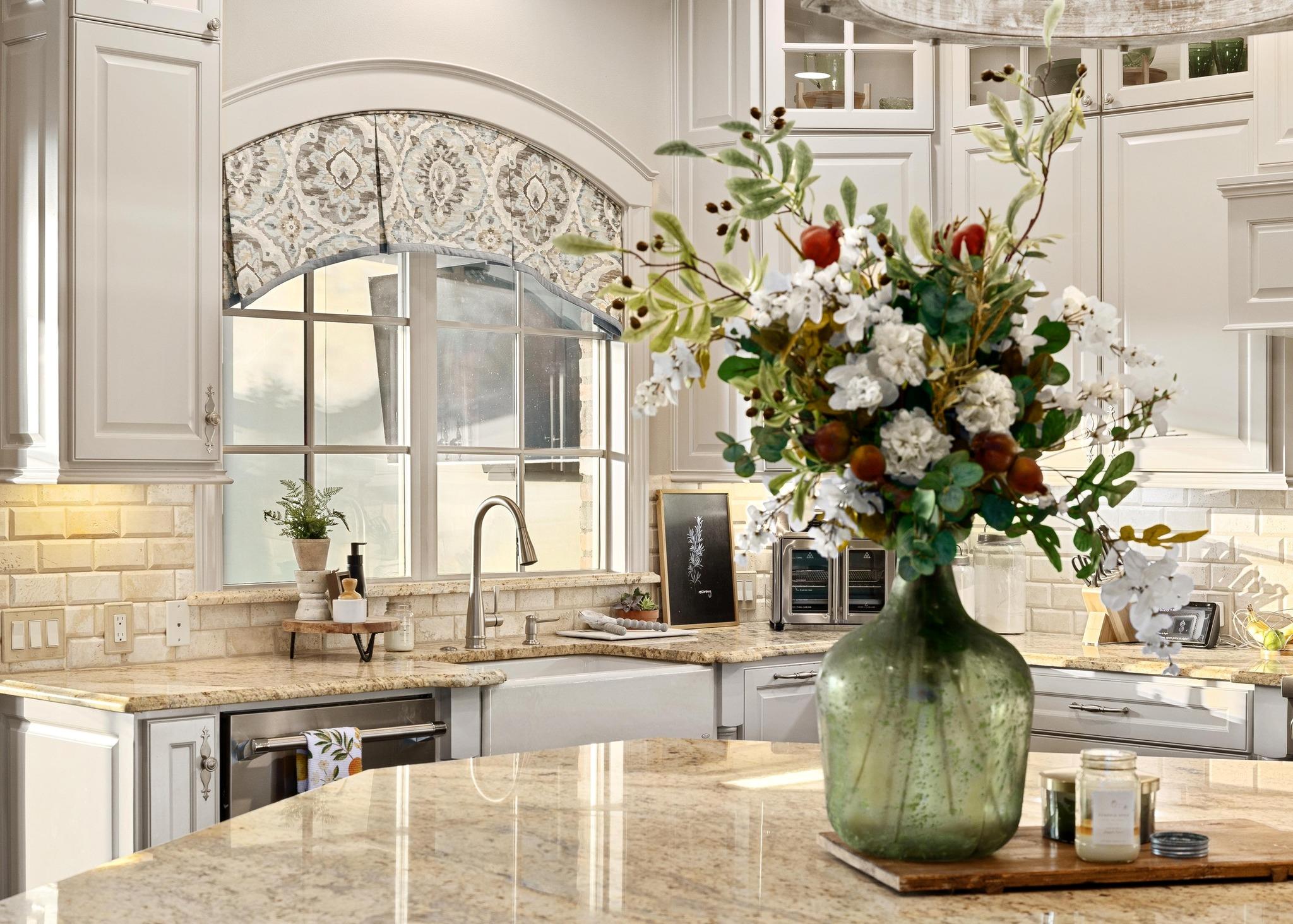 Image 18 of 40 For 216 Vista Ln