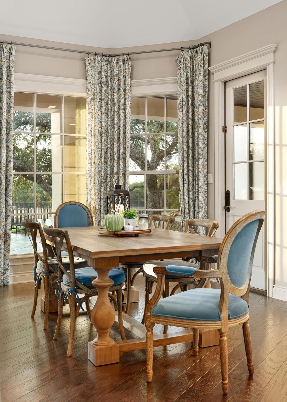 Image 21 of 40 For 216 Vista Ln