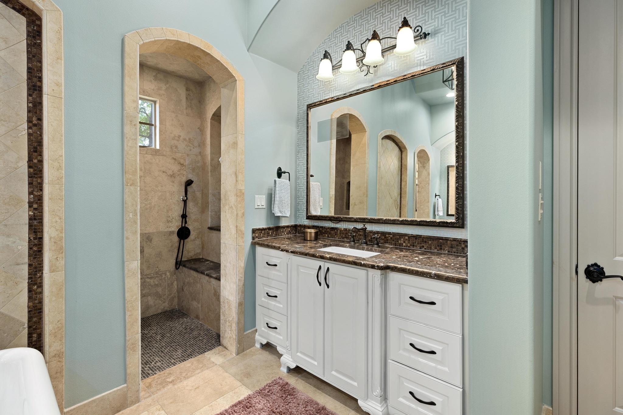 Image 24 of 40 For 216 Vista Ln