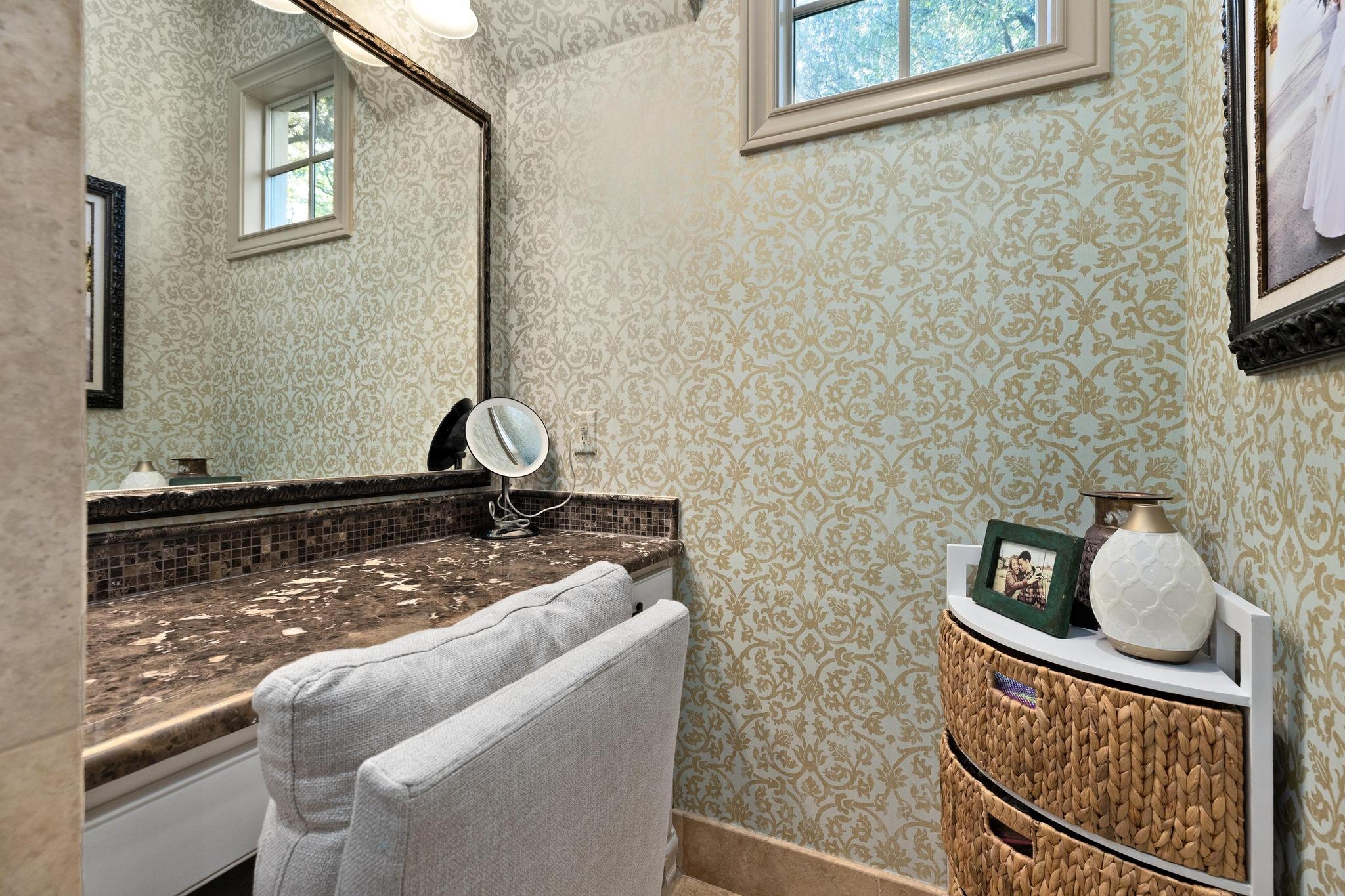 Image 25 of 40 For 216 Vista Ln